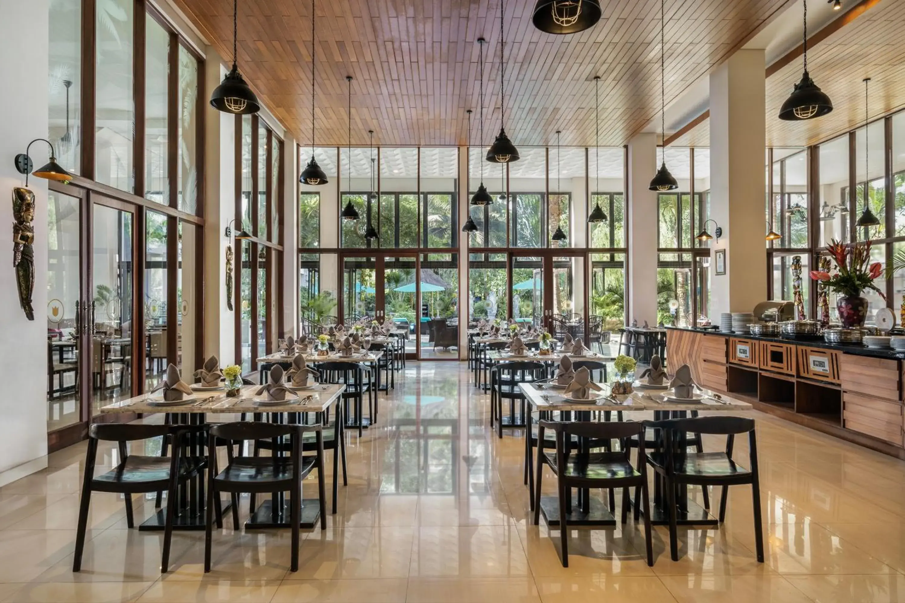 Restaurant/places to eat in Royal Tulip Springhill Resort Jimbaran Restaurant/places to eat in Royal Tulip Springhill Resort Jimbaran