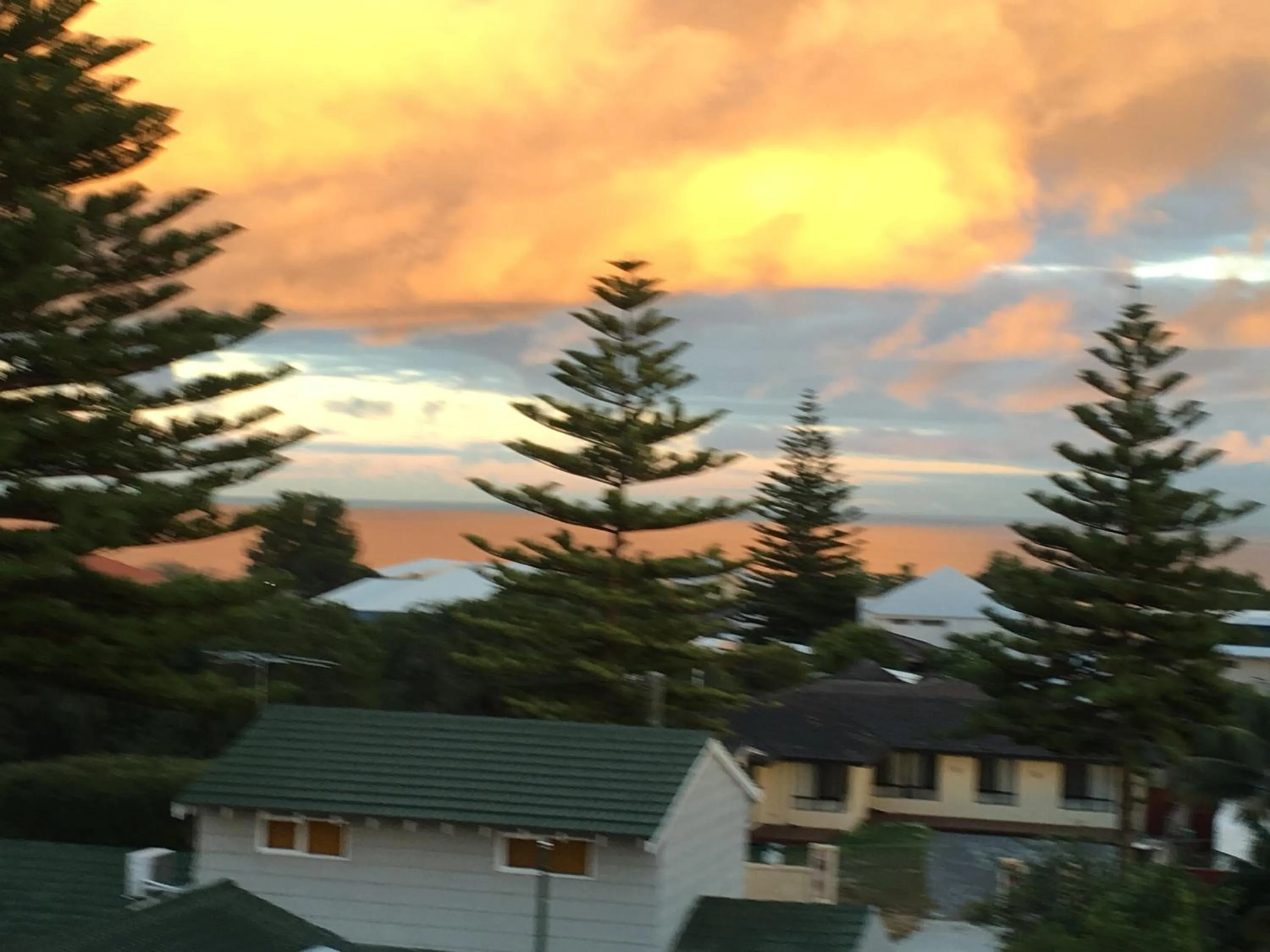 Sea view in Mullaloo B & B