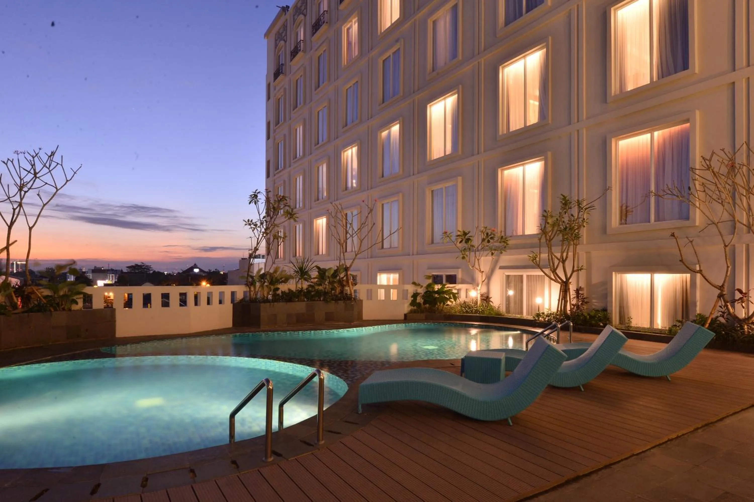 Swimming pool in Grand Keisha Yogyakarta