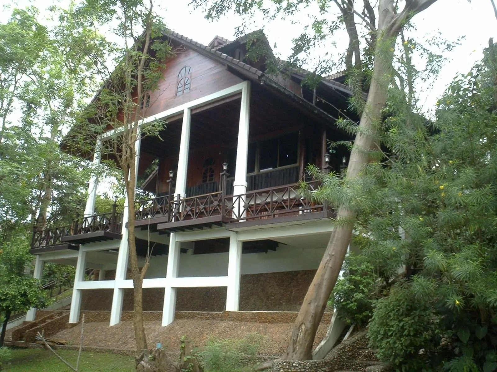 Ratmanee House