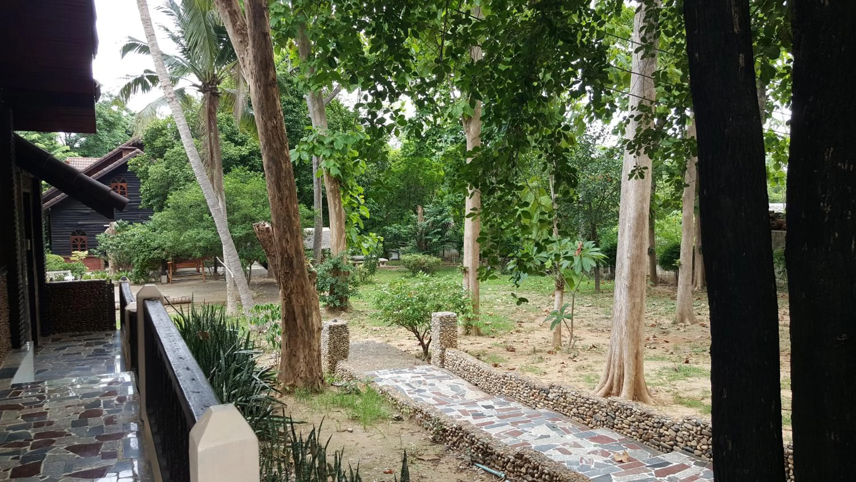 Garden in Ratmanee House