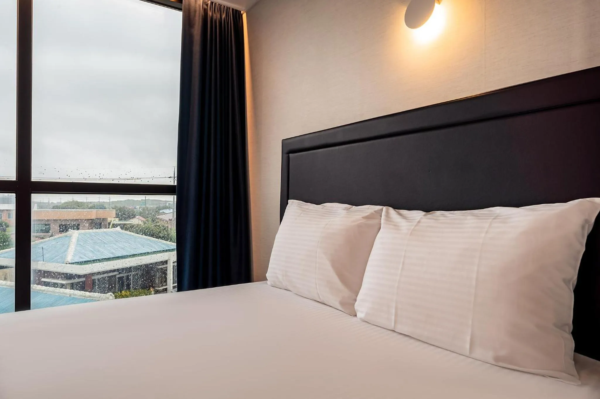 Bed in Sunrise Hotel Supjikoji