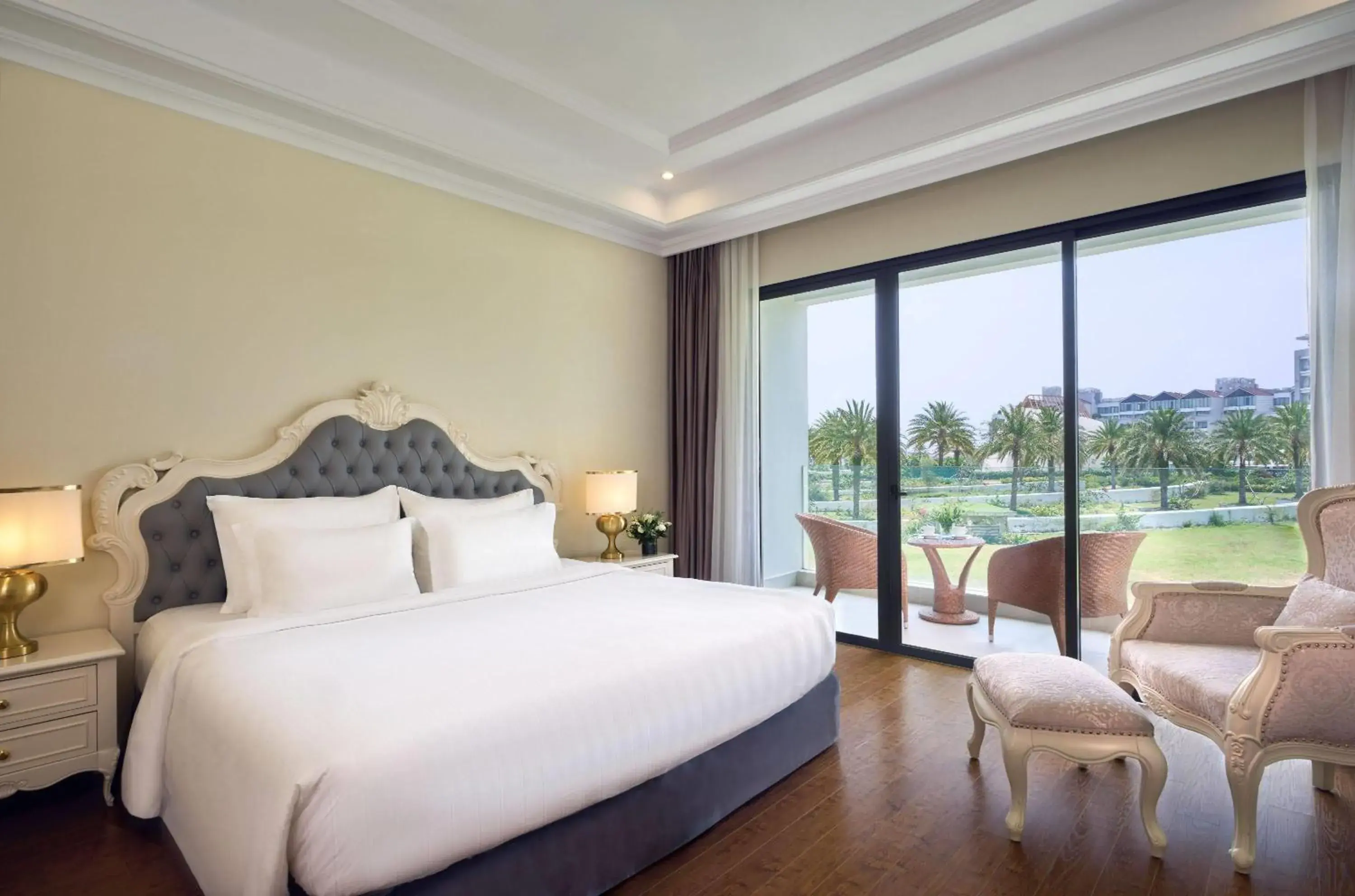 Superior King Room in Wyndham Grand Phu Quoc Superior King Room in Wyndham Grand Phu Quoc