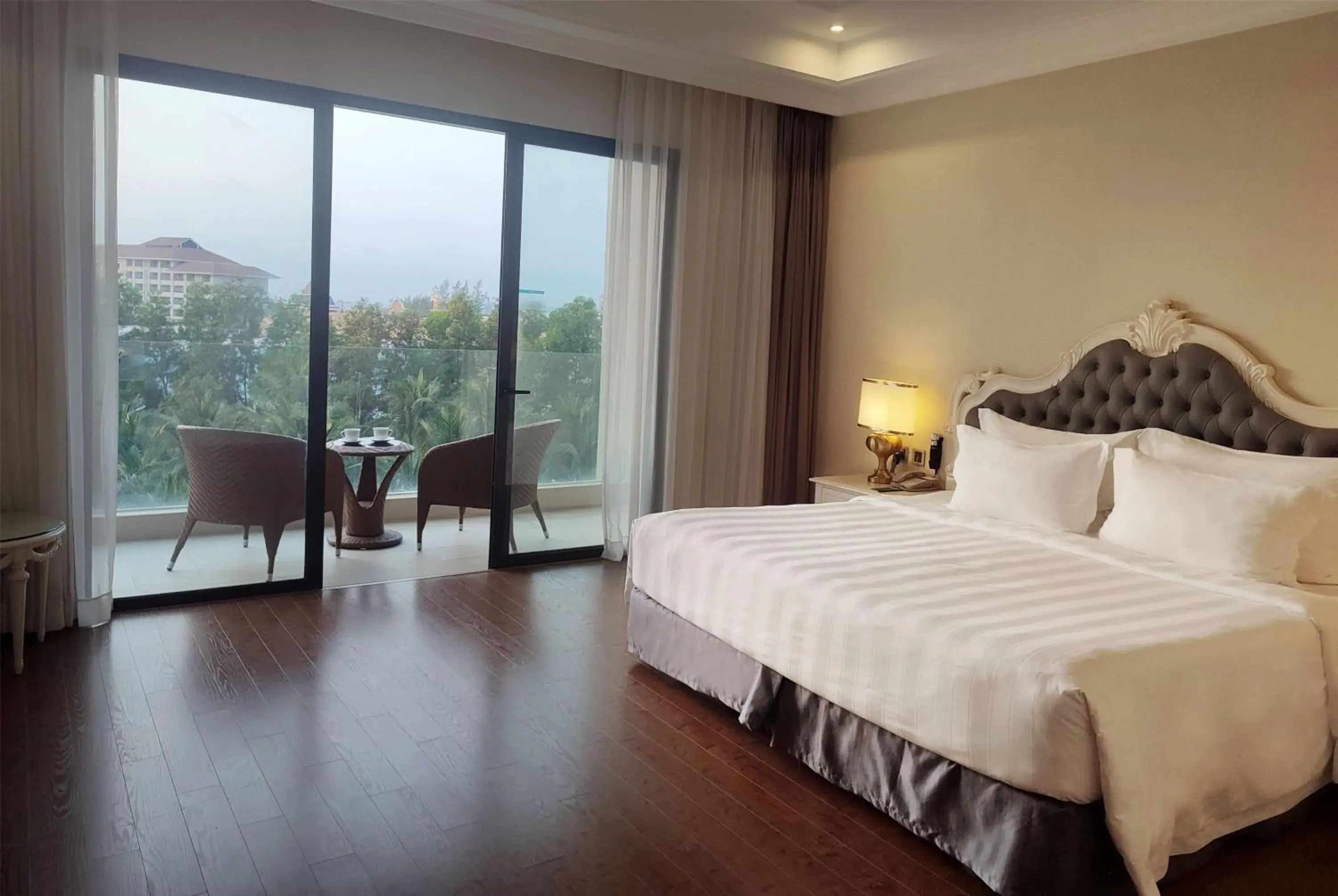 Deluxe King Room with Garden View in Wyndham Grand Phu Quoc Deluxe King Room with Garden View in Wyndham Grand Phu Quoc