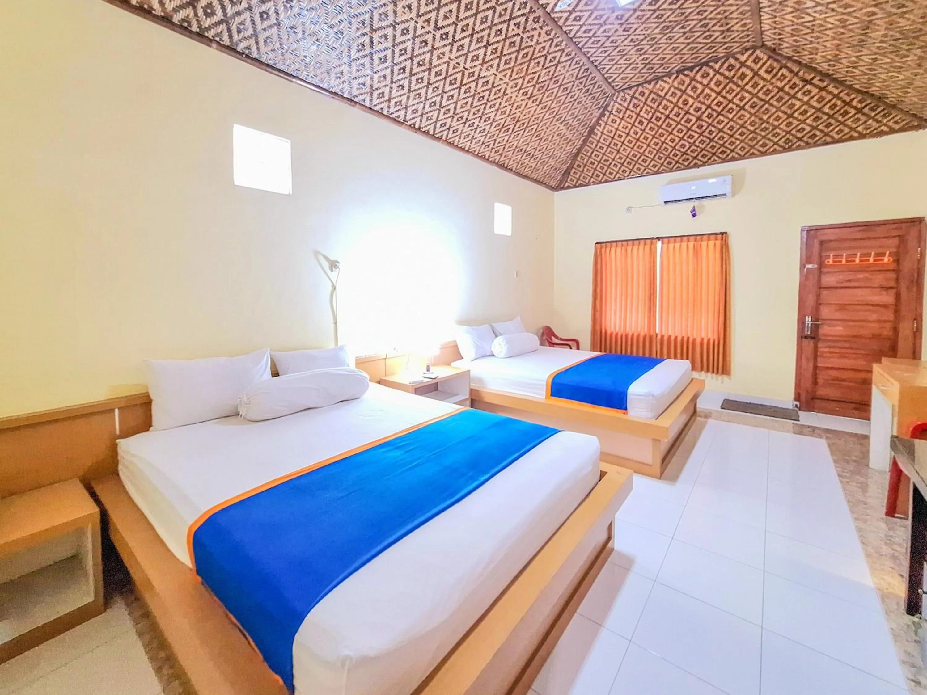 Bedroom, Bed in Hotel Family Syariah 1 Parangtritis RedPartner