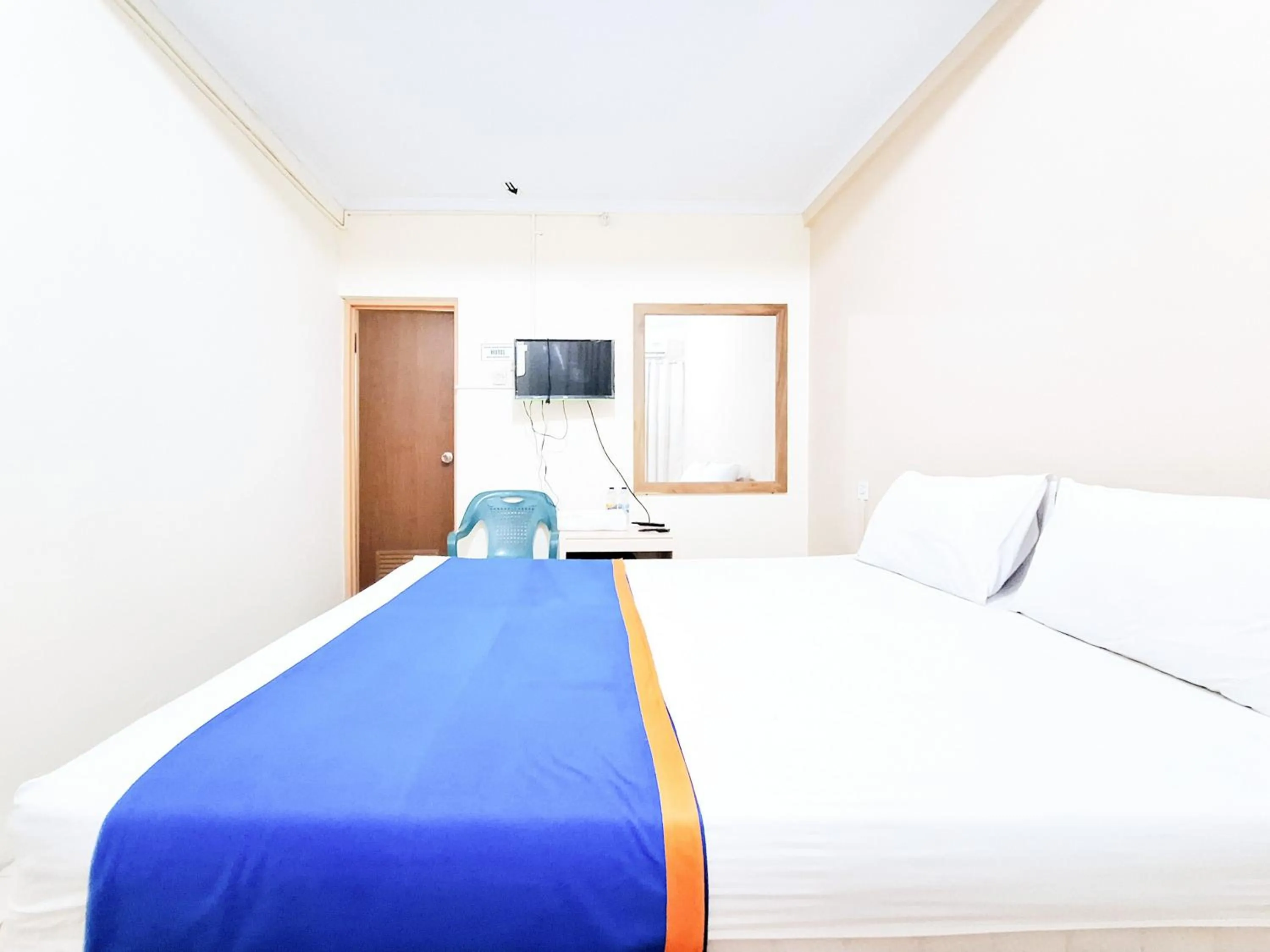 Bedroom, Bed in Hotel Family Syariah 1 Parangtritis RedPartner