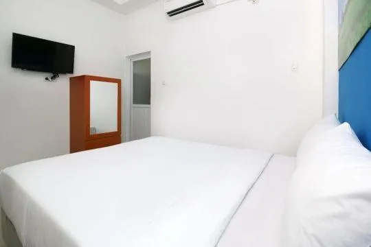 Bedroom, Bed in RedDoorz Plus Syariah at Polamas Andalas