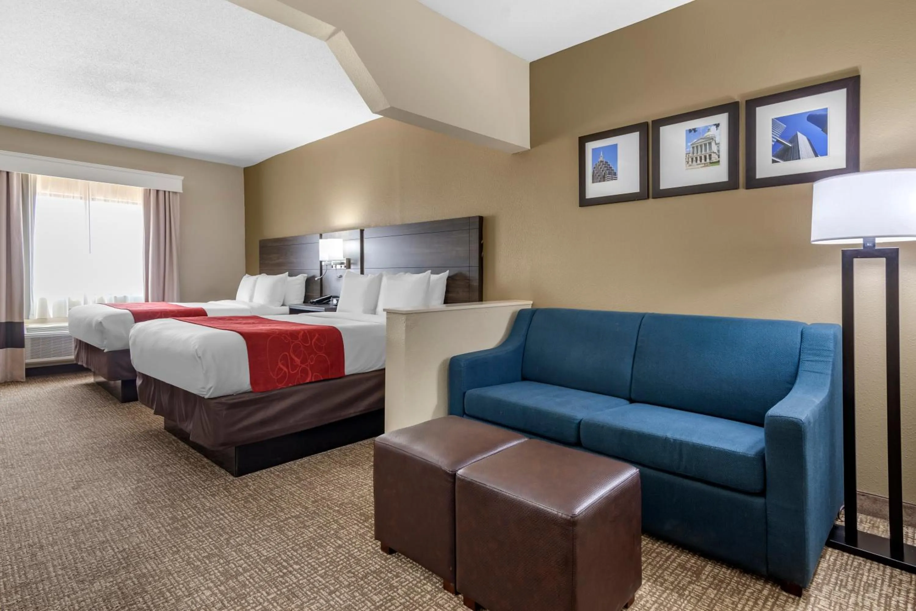 Photo of the whole room, Bed in Comfort Suites near Robins Air Force Base