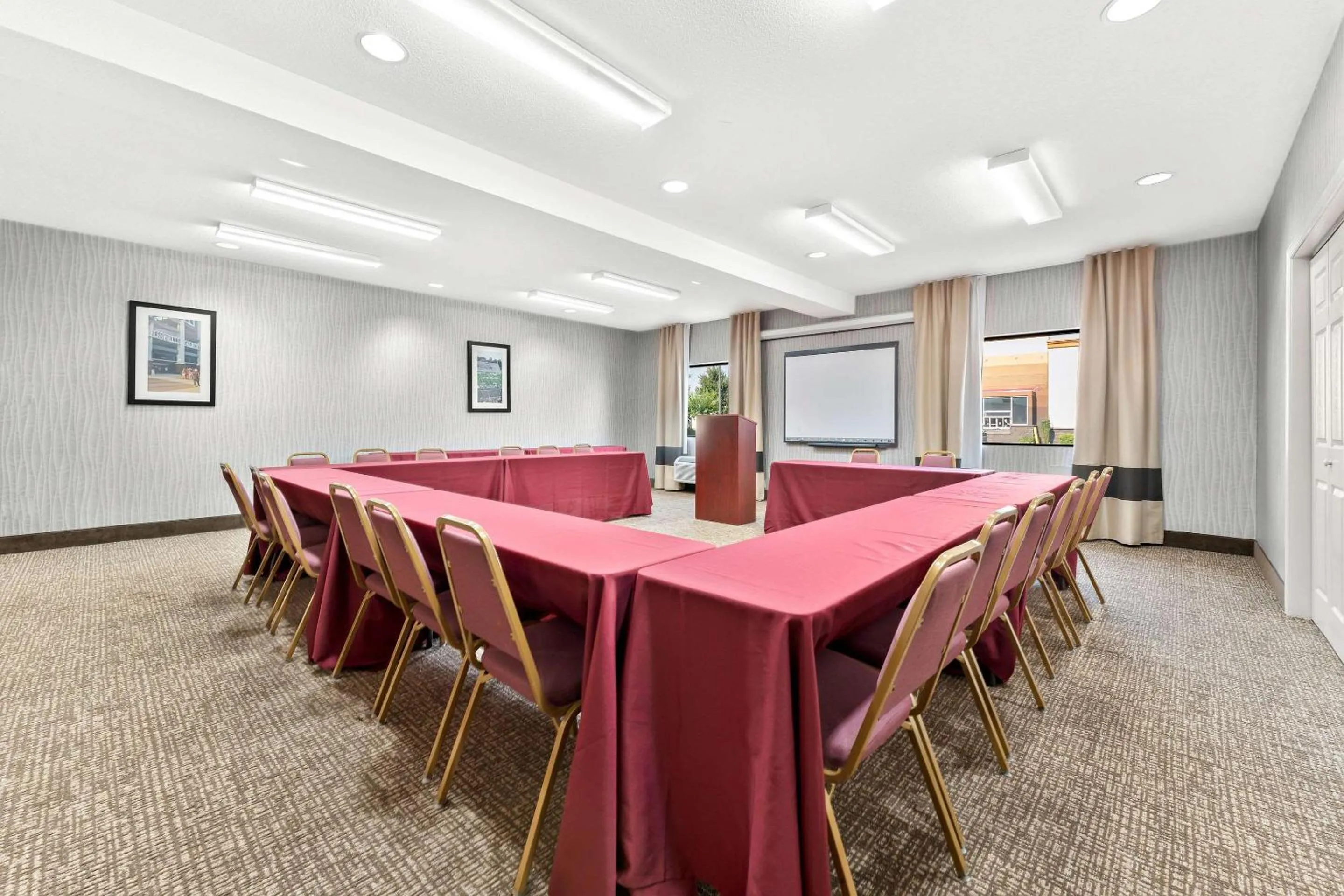 Meeting/conference room in Comfort Suites near Robins Air Force Base