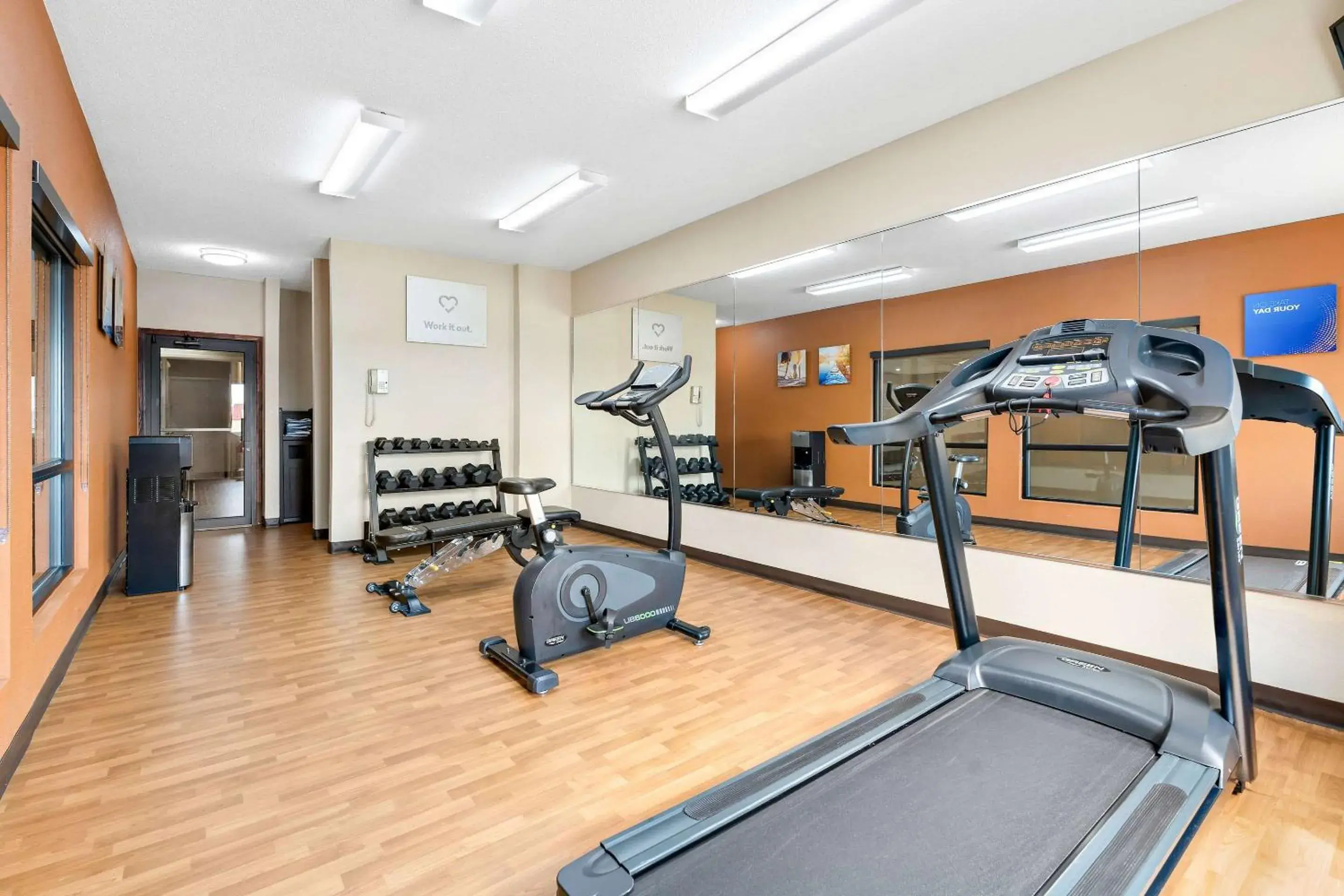 Fitness centre/facilities in Comfort Suites near Robins Air Force Base Fitness centre/facilities in Comfort Suites near Robins Air Force Base