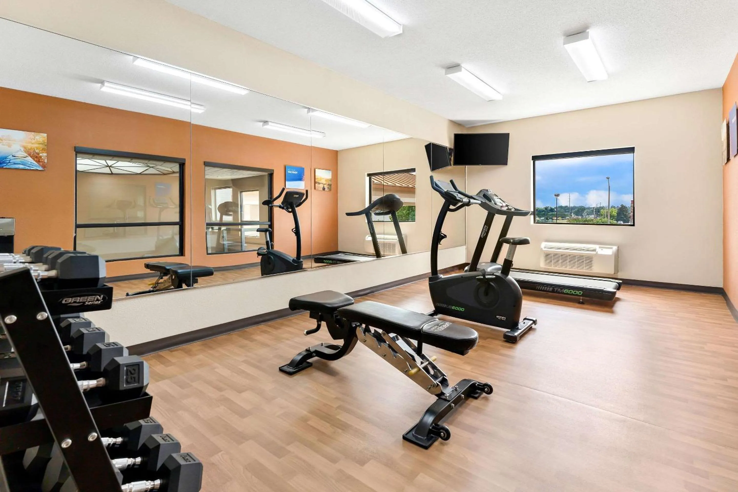 Fitness centre/facilities in Comfort Suites near Robins Air Force Base