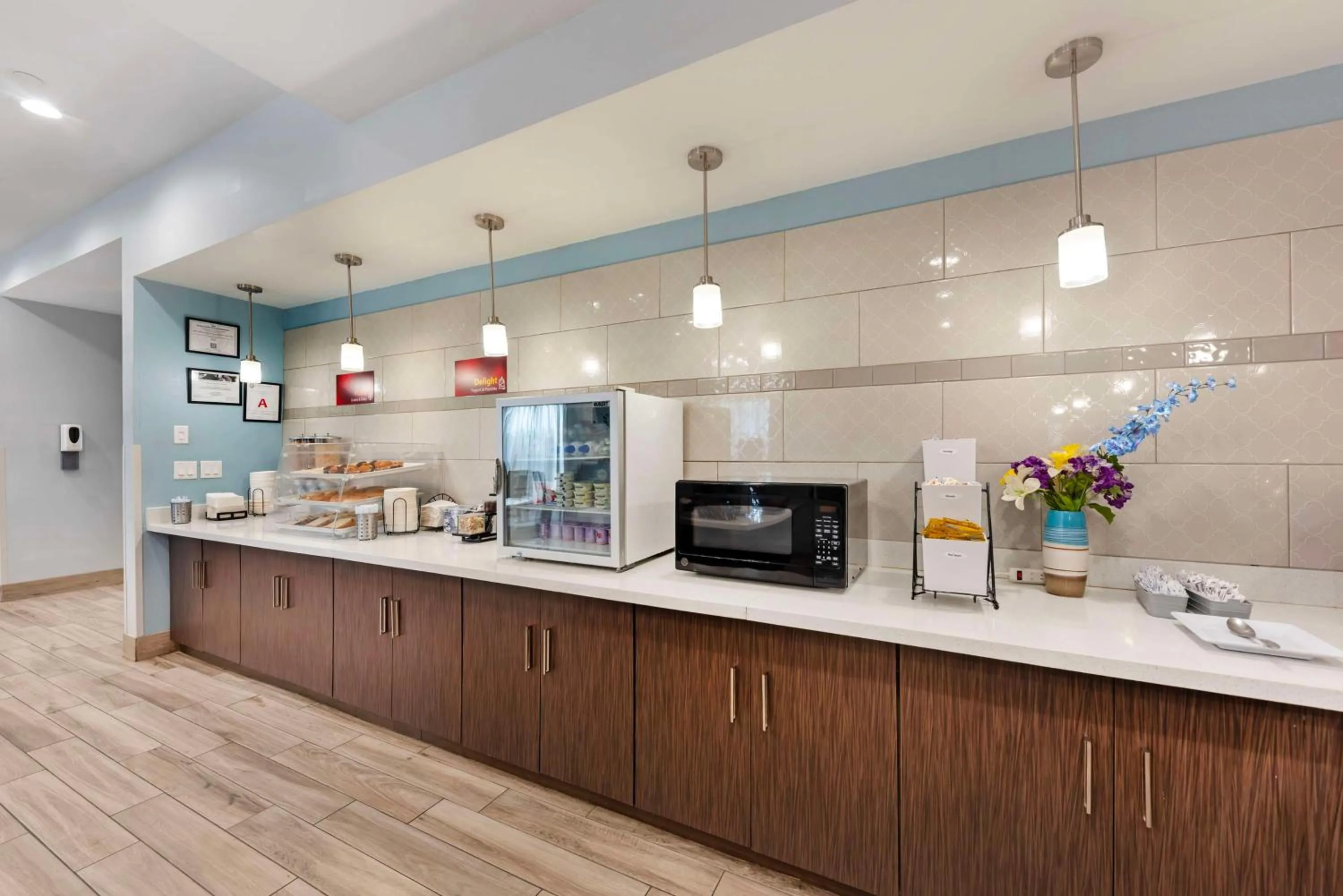 Breakfast in Best Western Plus Buda Austin Inn & Suites