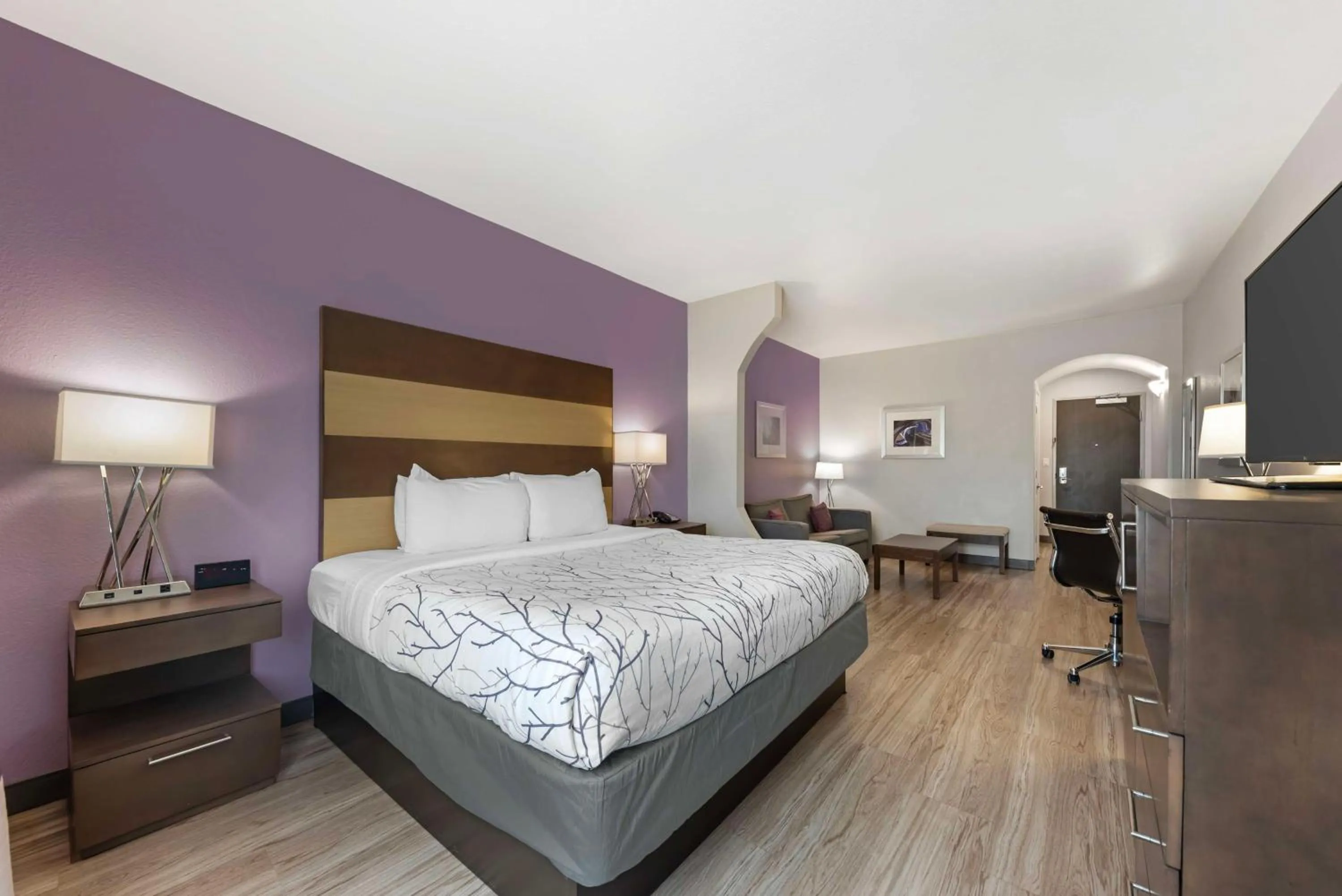 Bedroom, Bed in Best Western Plus Buda Austin Inn & Suites