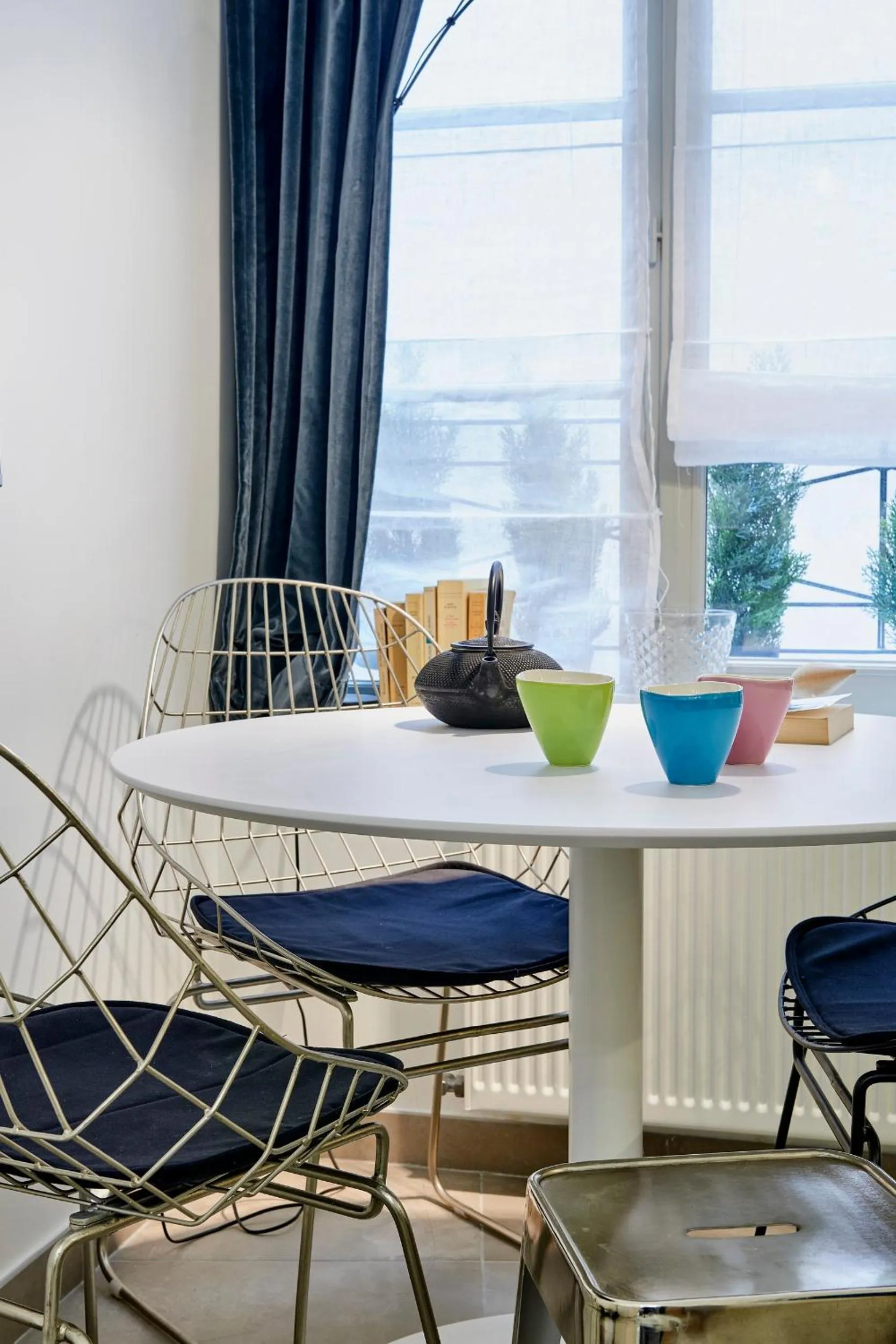 Dining area in My Maison In Paris - Sentier