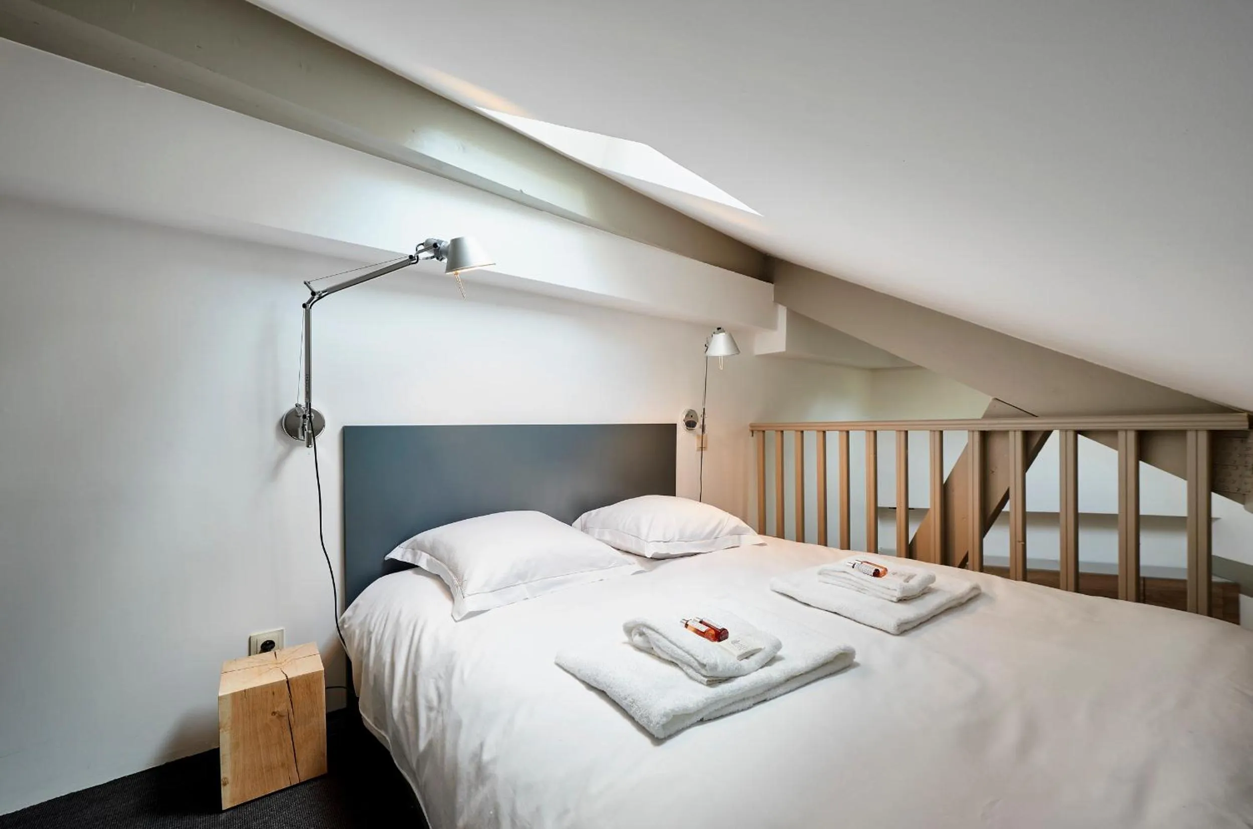 Bedroom, Bed in My Maison In Paris - Sentier