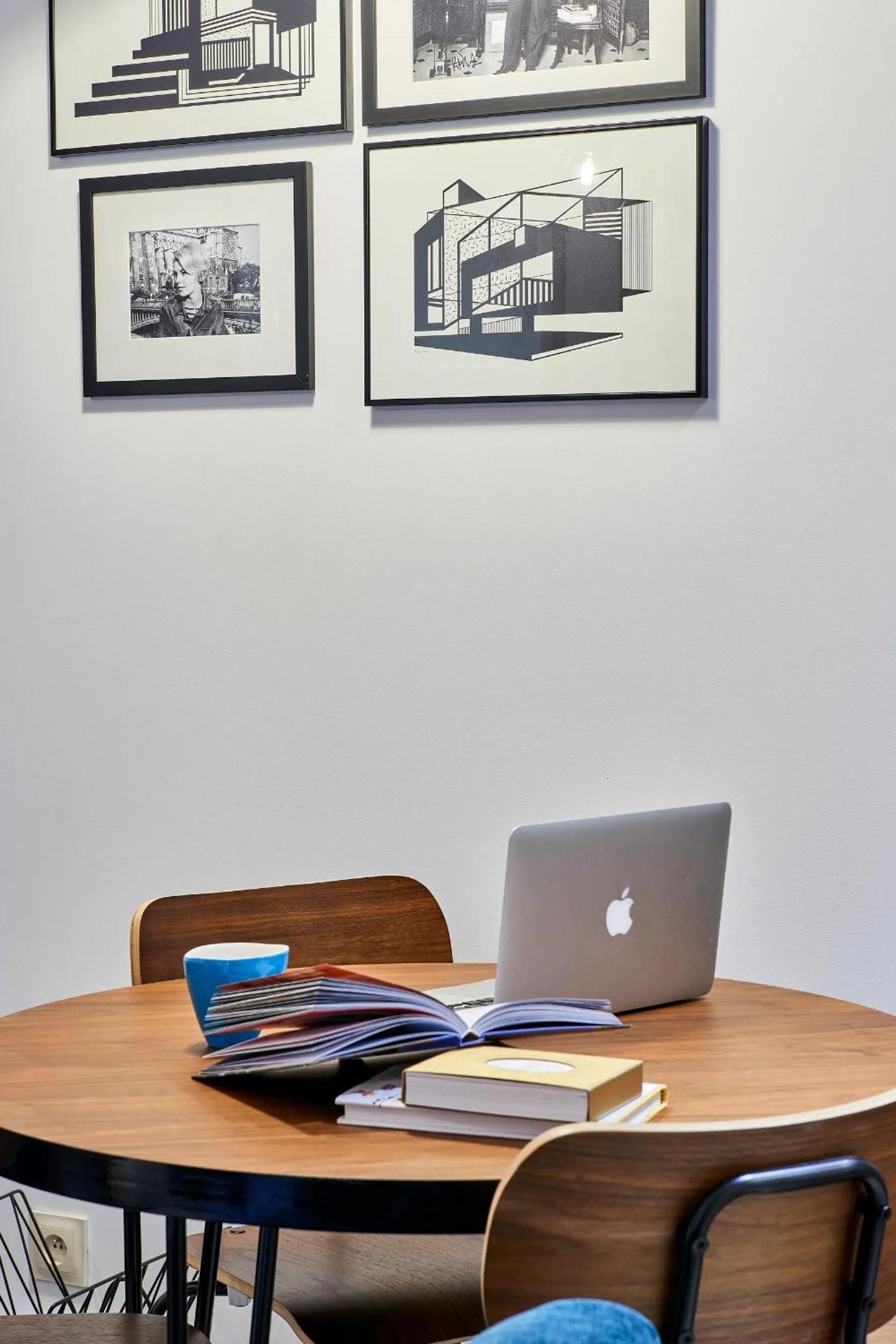 Dining area in My Maison In Paris - Sentier