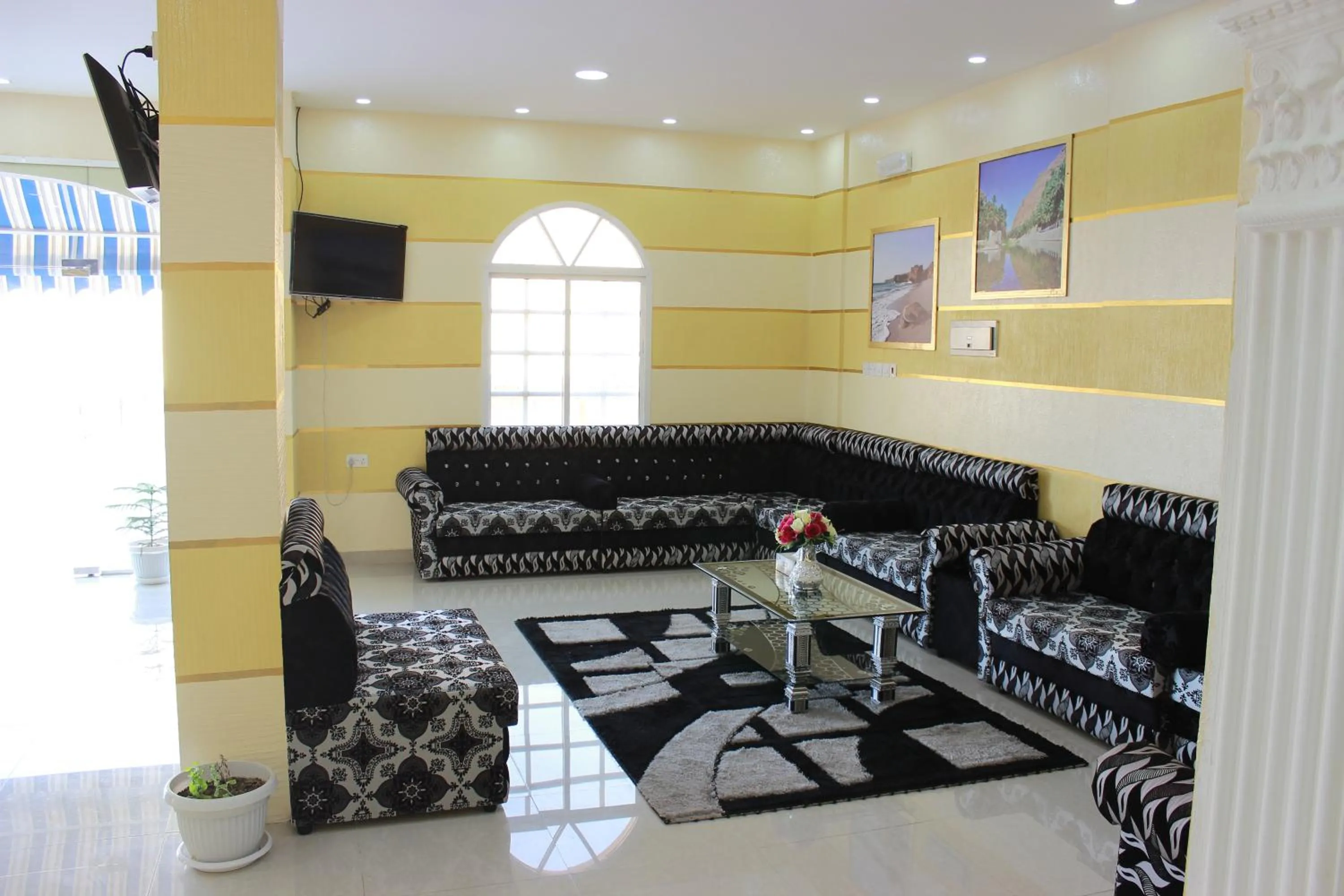 Lobby or reception in Luluat Al Afia Hotel Apartments