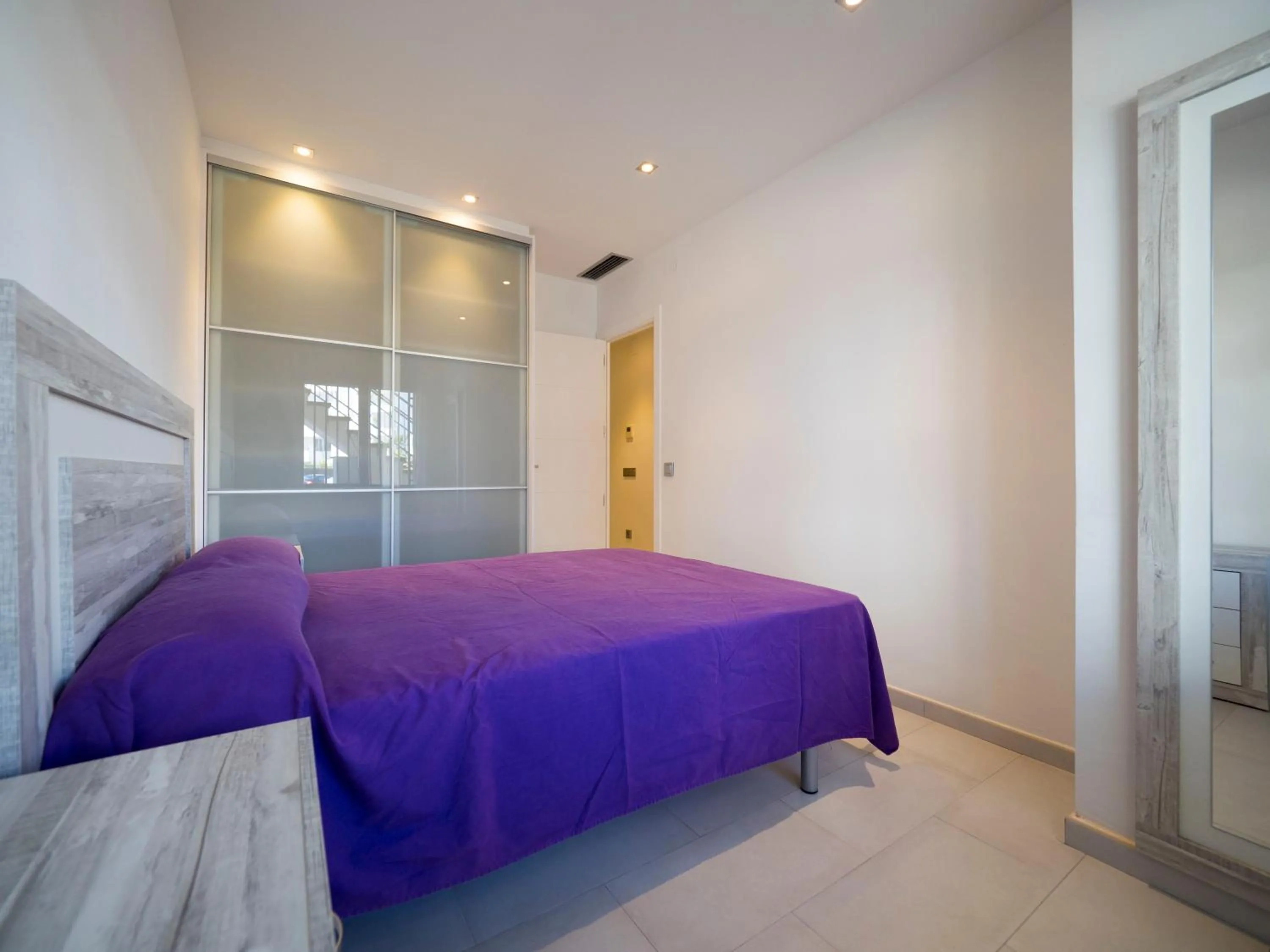 Bedroom, Bed in InmoSantos Oasis E2