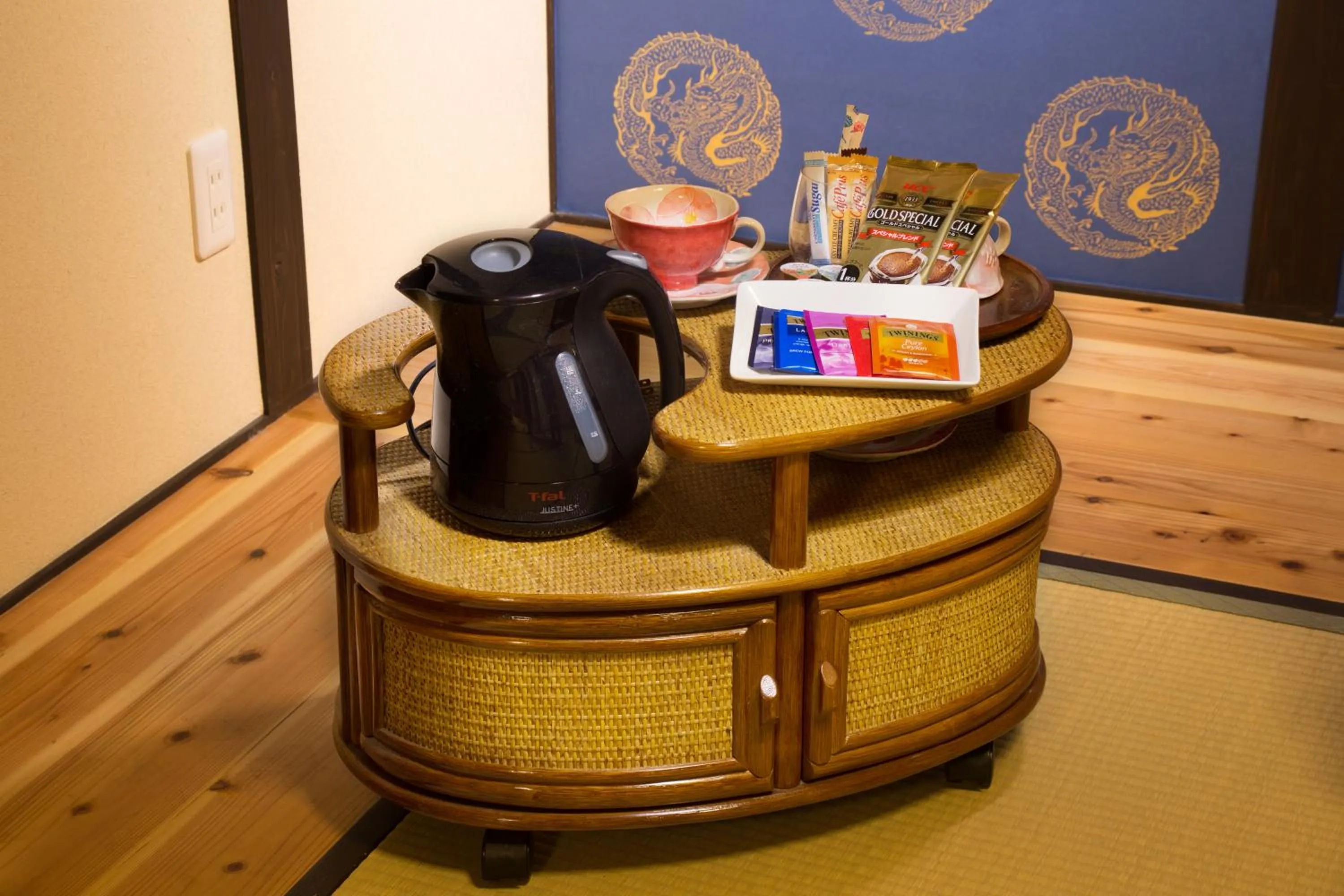 Coffee/tea facilities in Tsumugi Tofukuji Minamimon