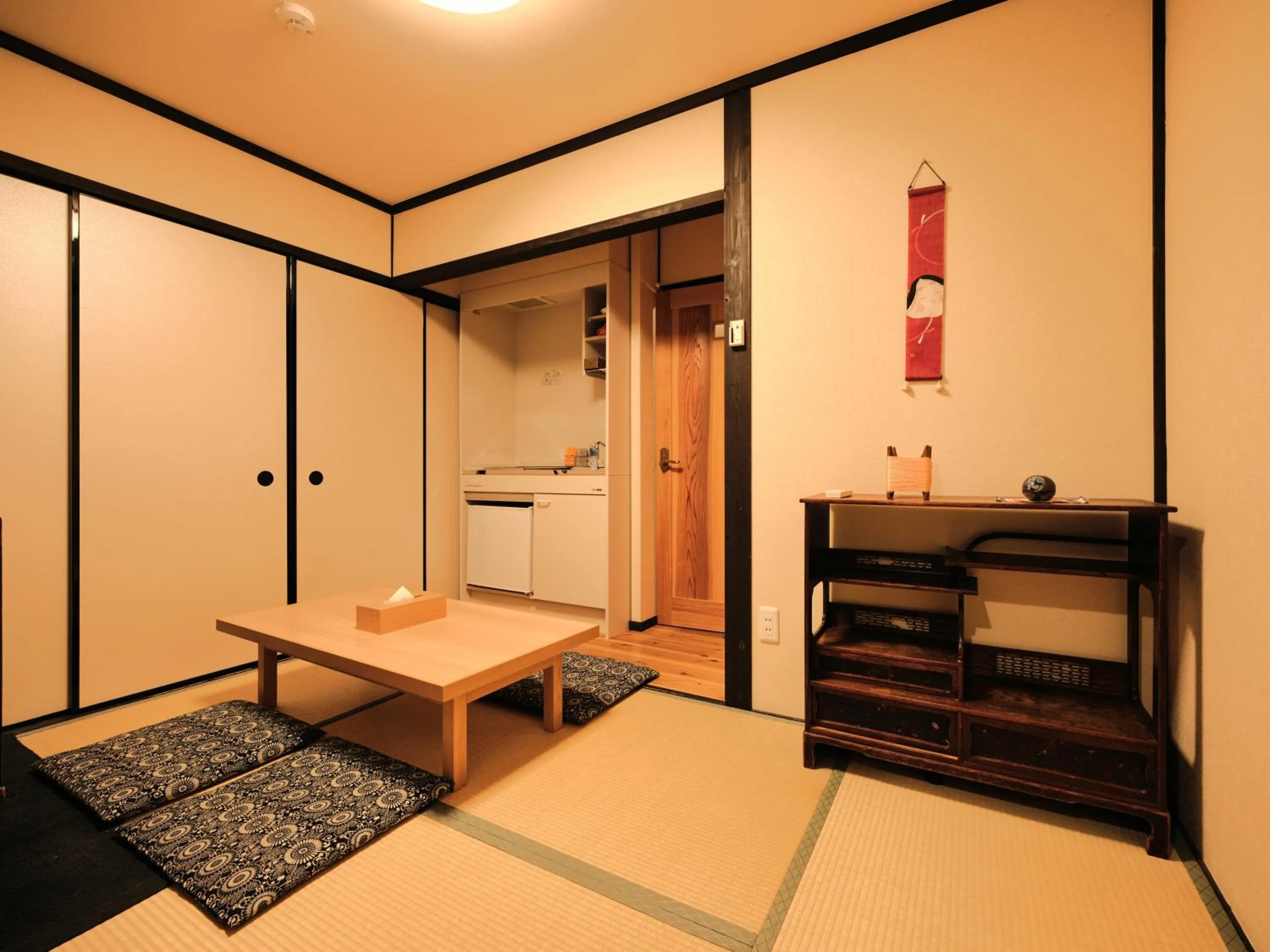 Kitchen or kitchenette, Bed in Tsumugi Tofukuji Minamimon