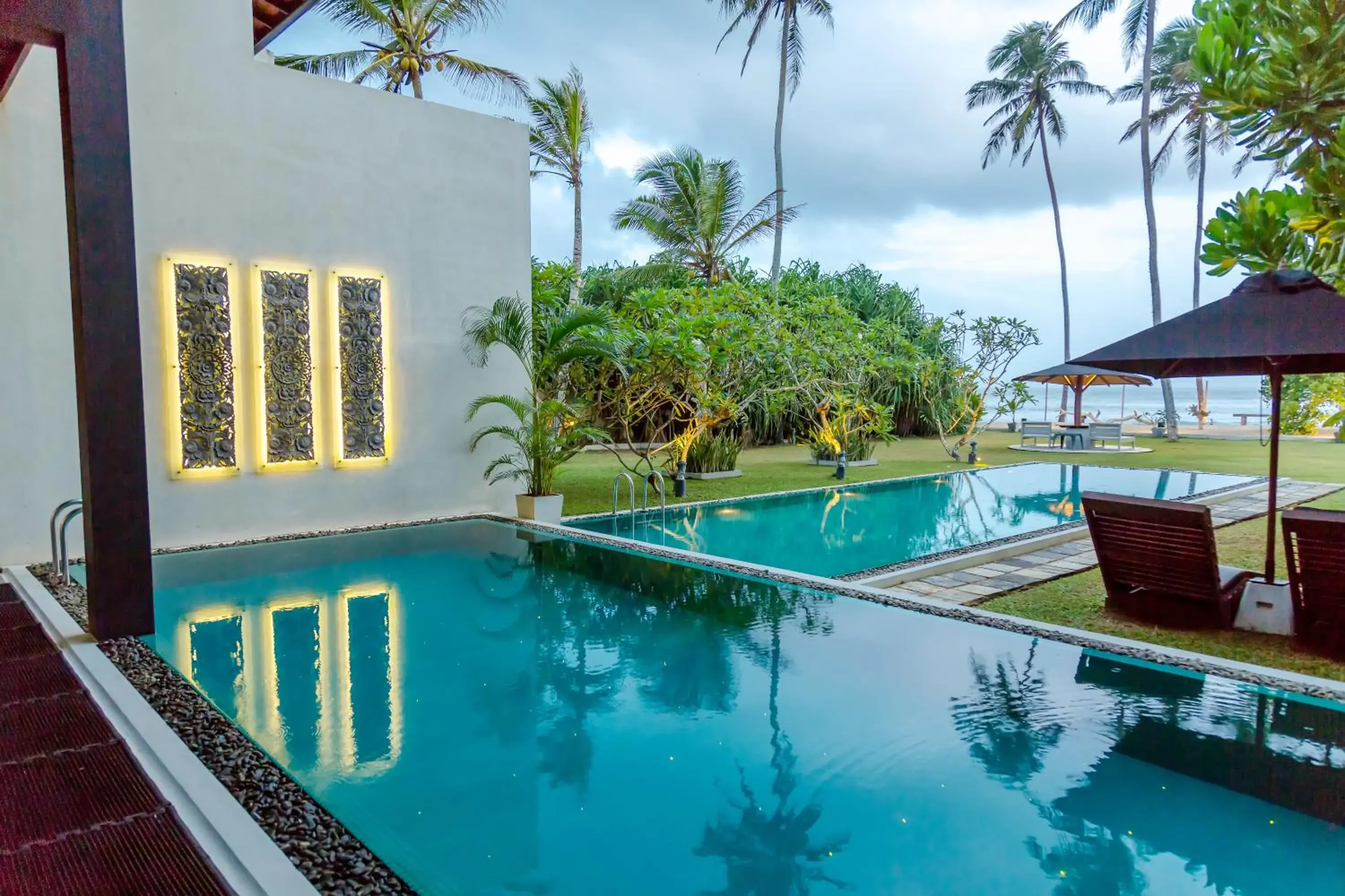 Swimming pool in Mirissa Beach Villa Swimming pool in Mirissa Beach Villa