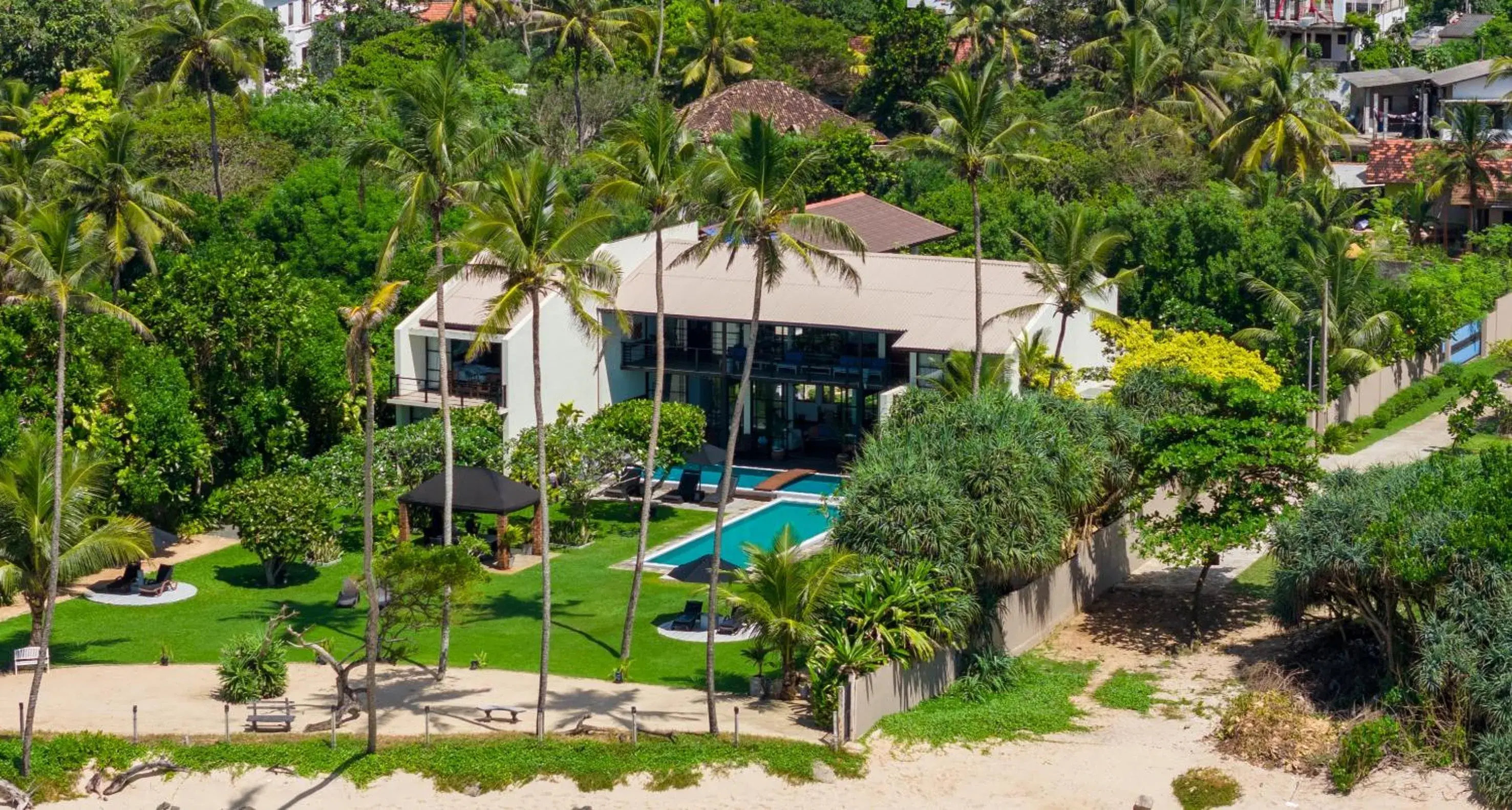 Property building in Mirissa Beach Villa Property building in Mirissa Beach Villa