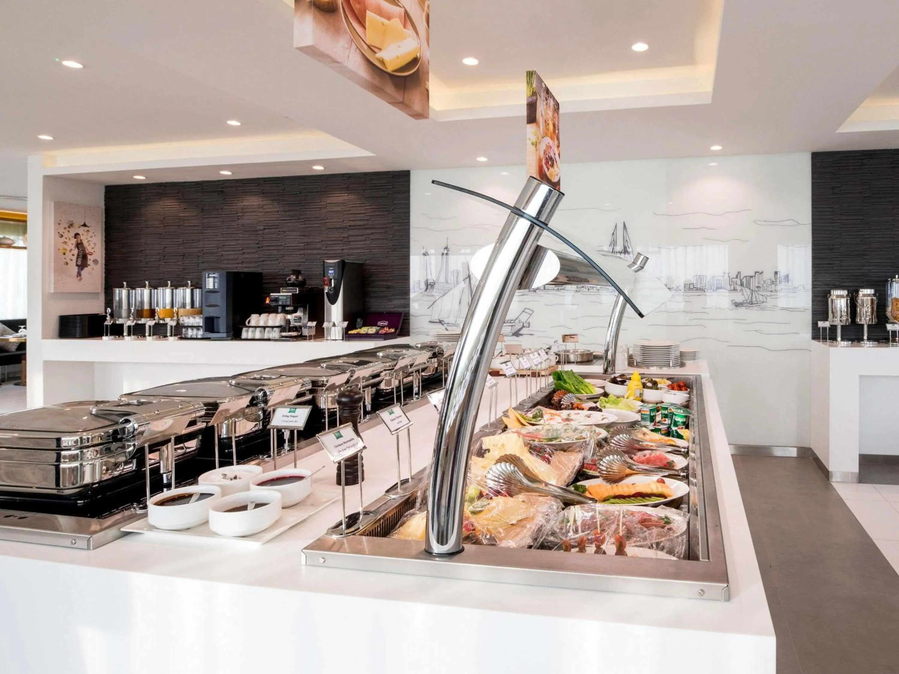 Restaurant/places to eat in ibis Styles Manama Diplomatic Area