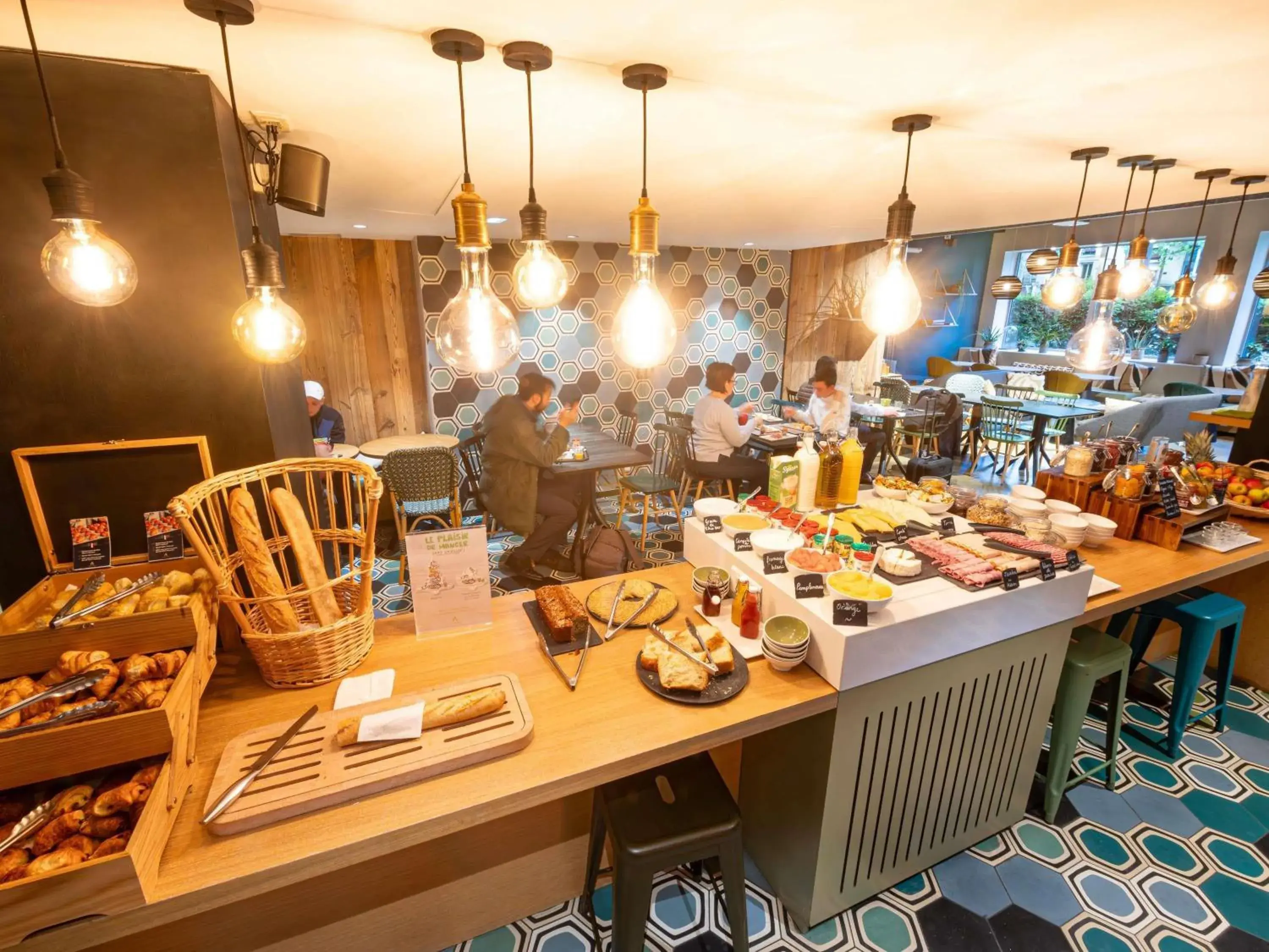 Breakfast in ibis Styles Paris 16 Boulogne Breakfast in ibis Styles Paris 16 Boulogne