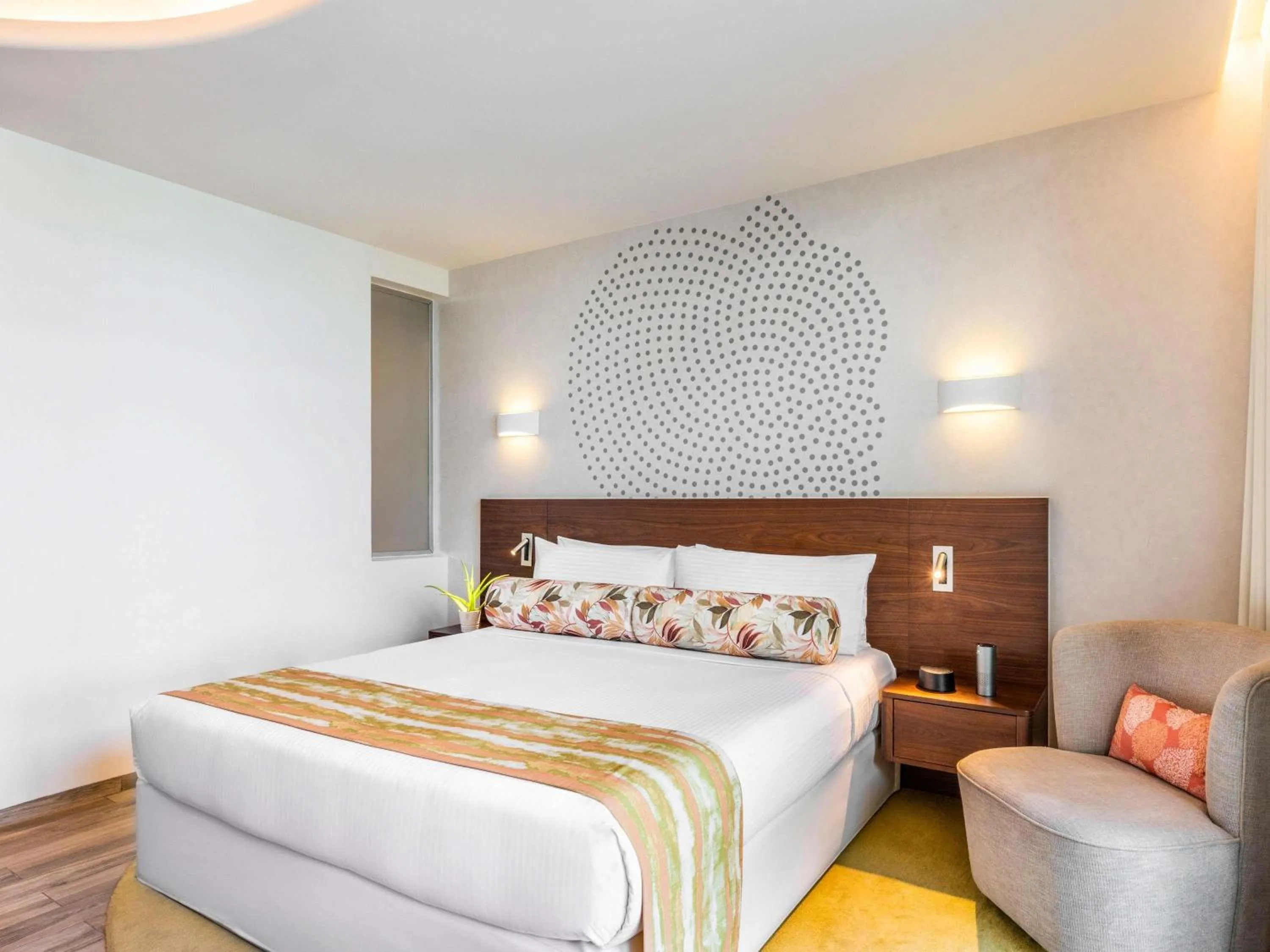 Bedroom, Bed in The Retreat Palm Dubai MGallery by Sofitel