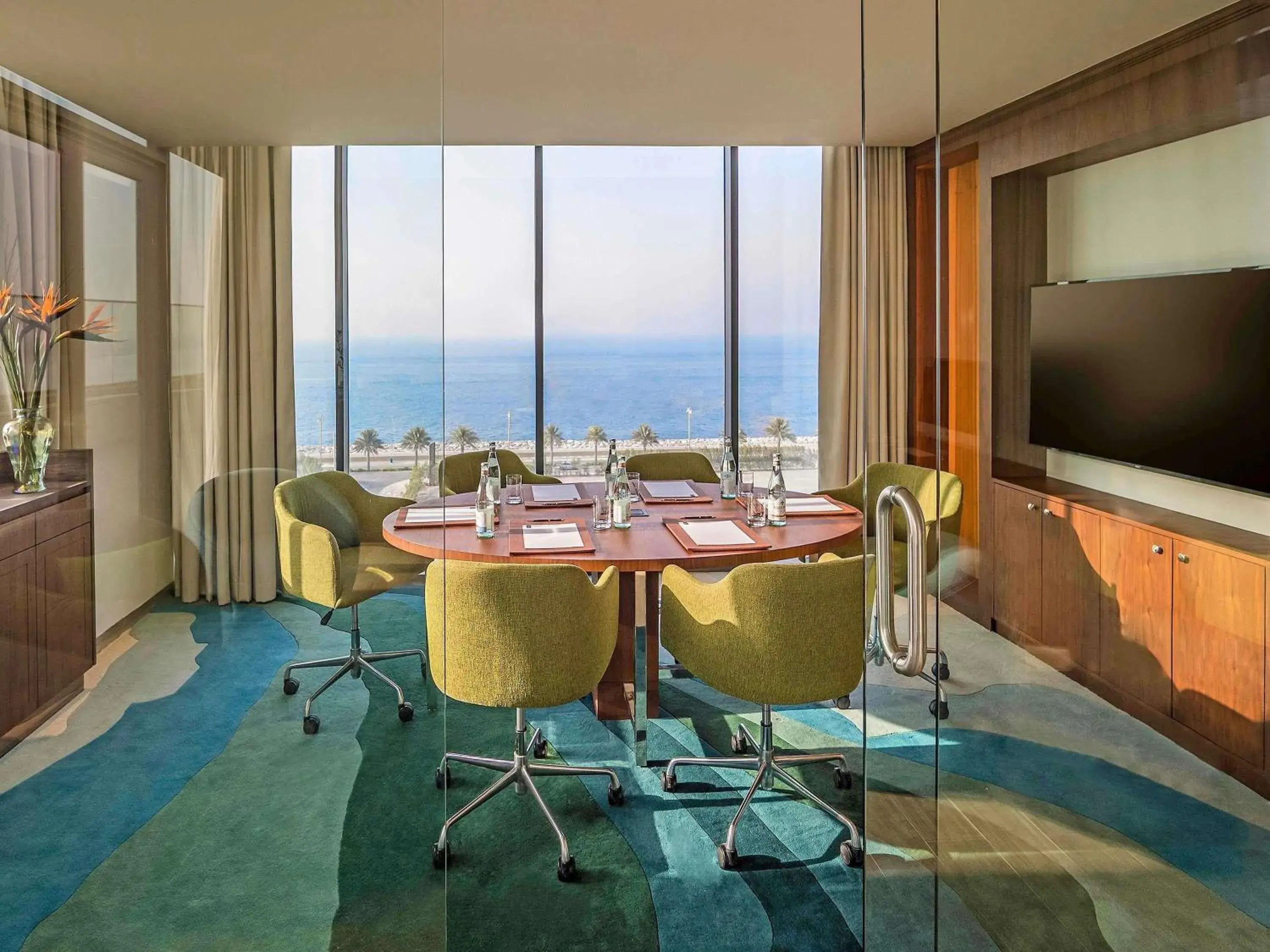 Bedroom in The Retreat Palm Dubai MGallery by Sofitel Bedroom in The Retreat Palm Dubai MGallery by Sofitel