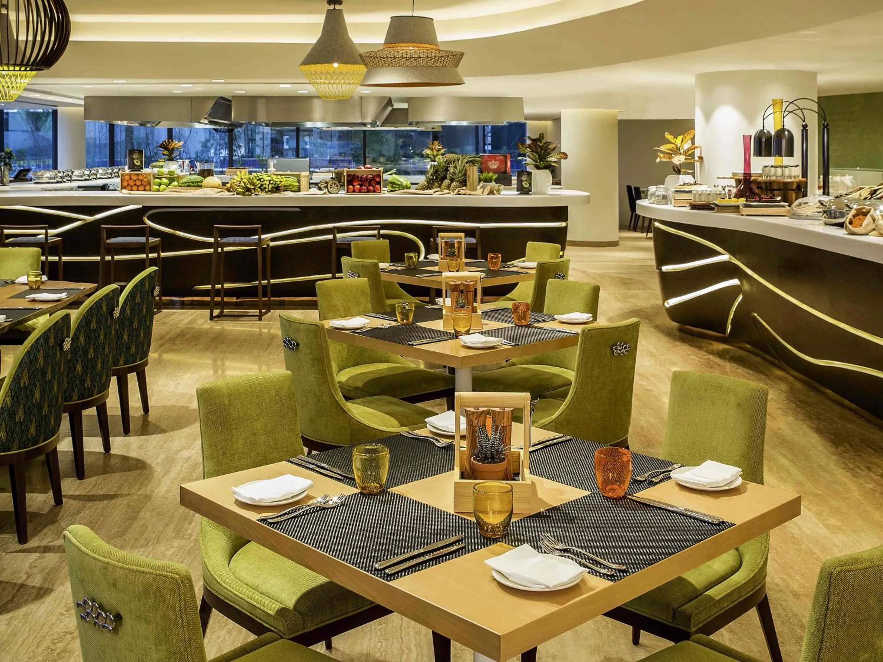 Restaurant/places to eat in The Retreat Palm Dubai MGallery by Sofitel