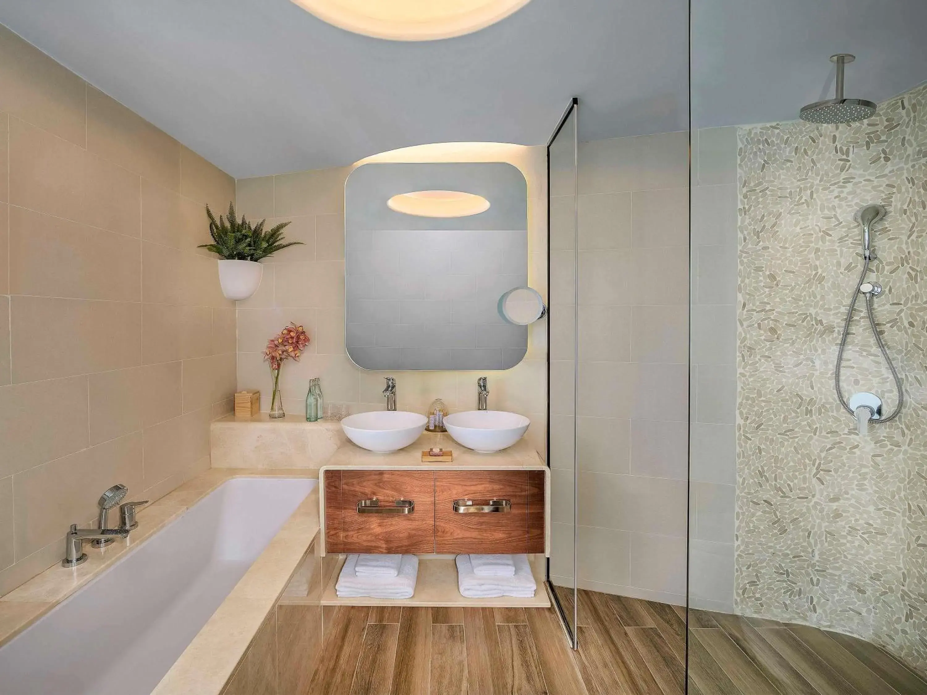 Deluxe Room with Balcony in The Retreat Palm Dubai MGallery by Sofitel Deluxe Room with Balcony in The Retreat Palm Dubai MGallery by Sofitel