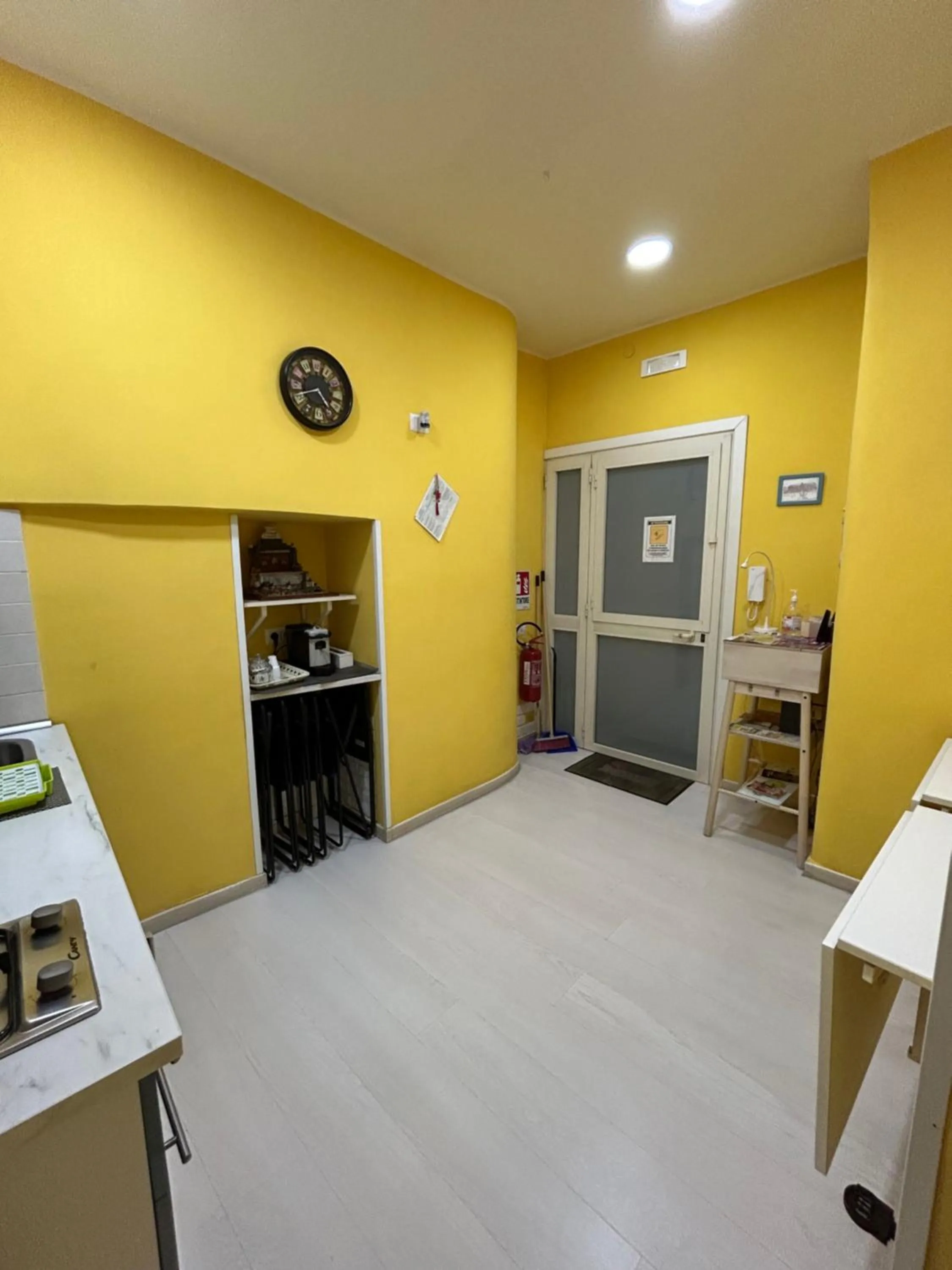 Communal kitchen in 'A Funtanella