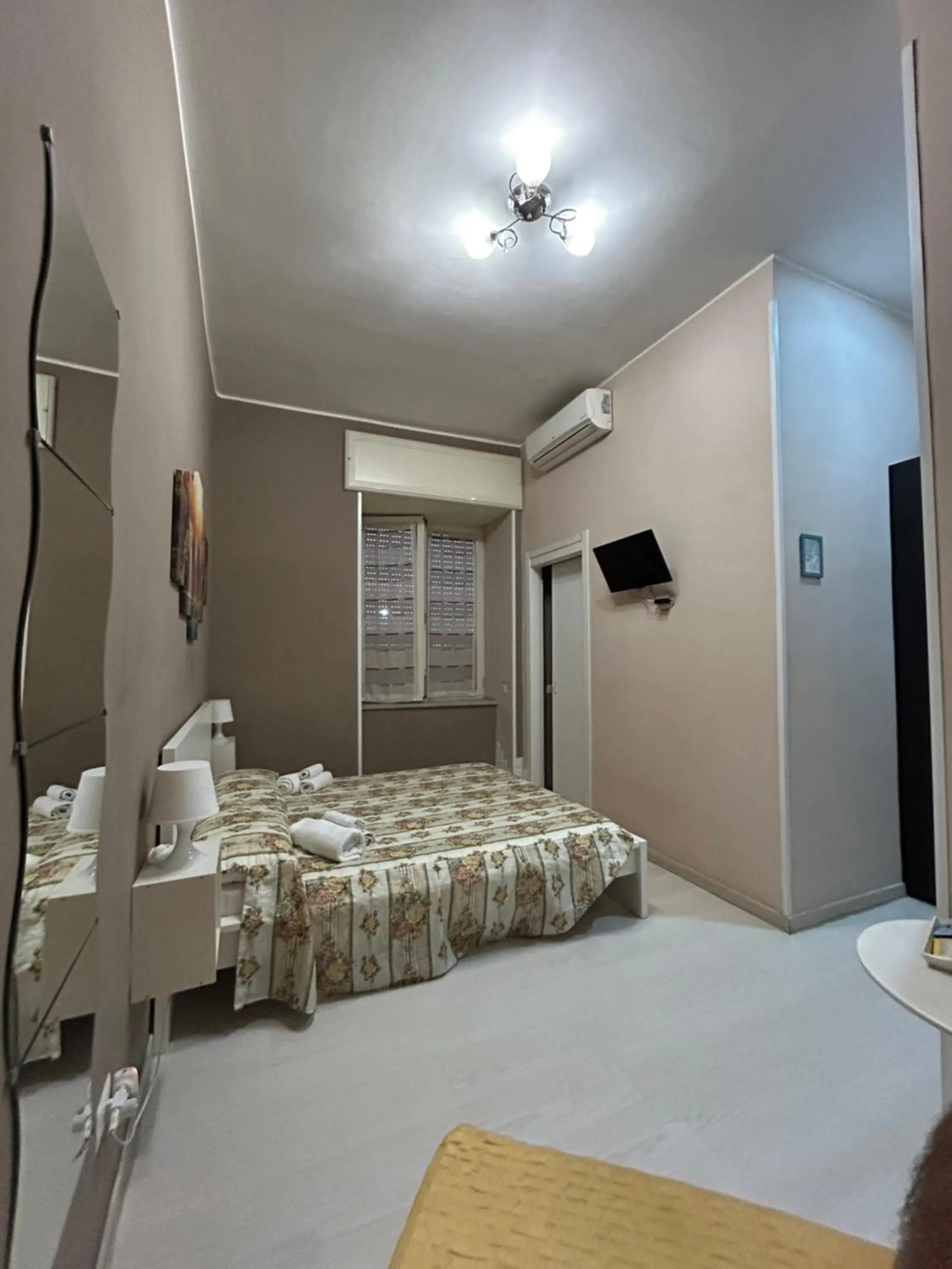 Bedroom, Bed in 'A Funtanella