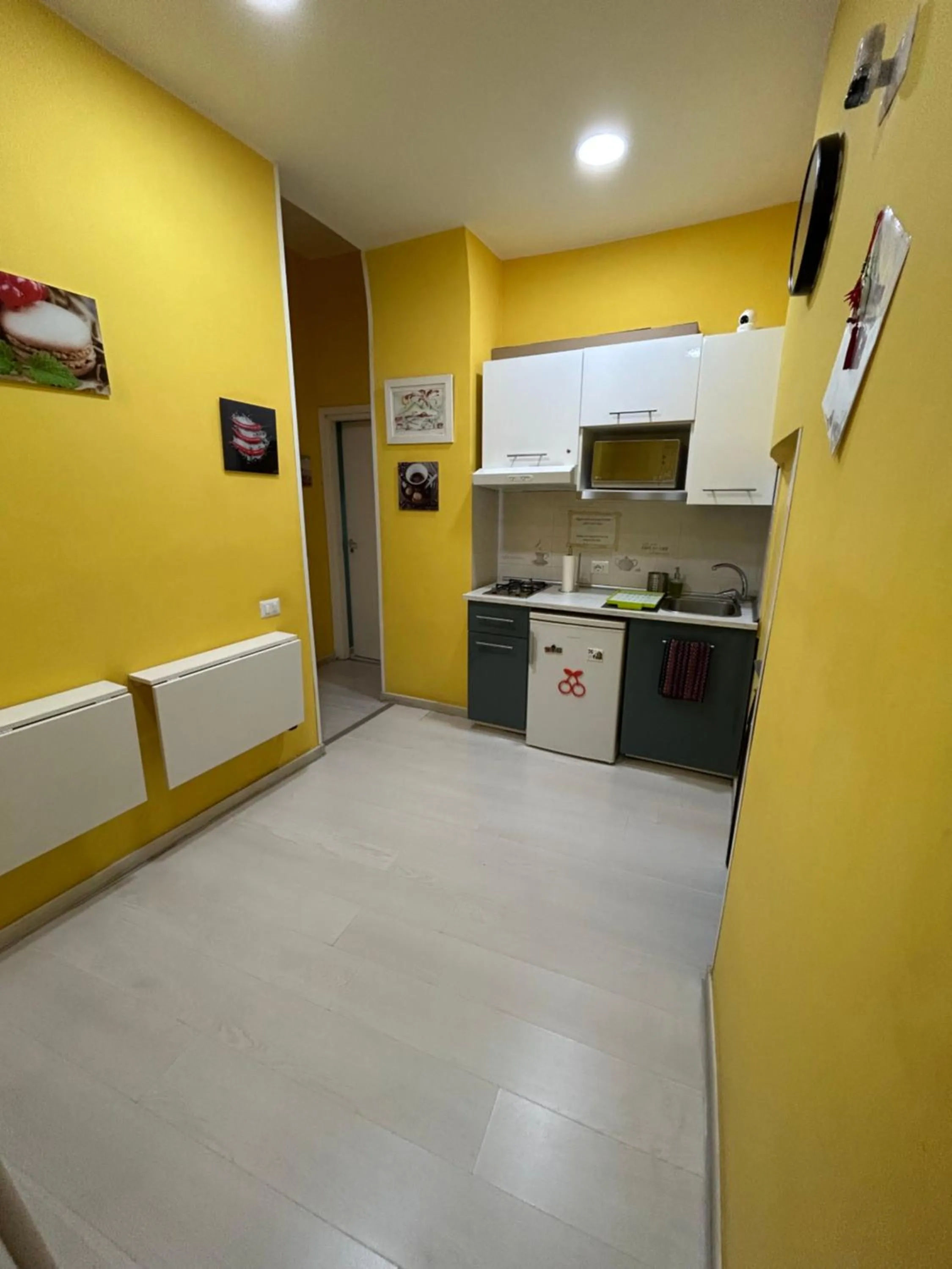 Communal kitchen in 'A Funtanella