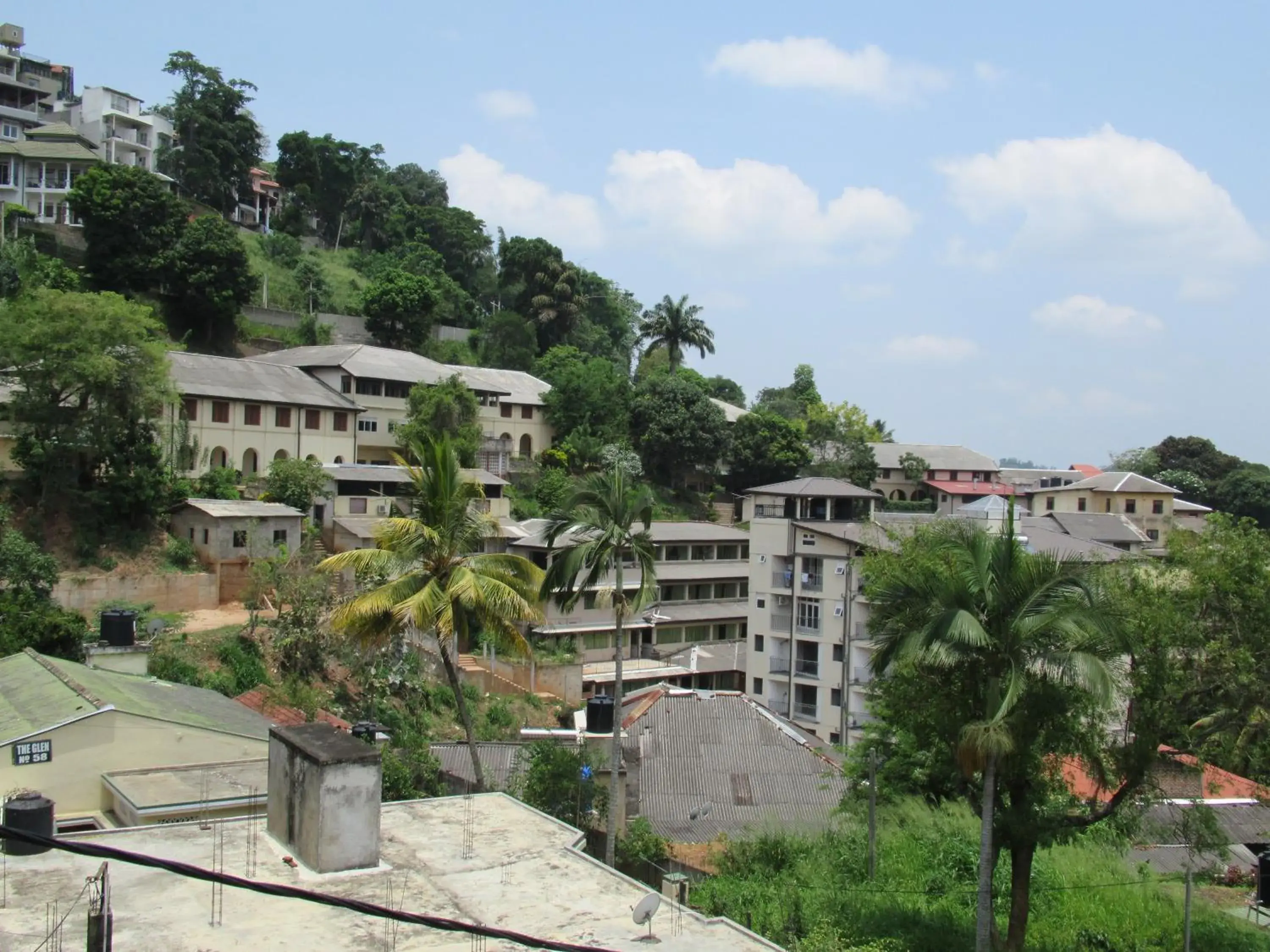 Deluxe Double or Twin Room with Balcony in Expeditor Kandy Deluxe Double or Twin Room with Balcony in Expeditor Kandy