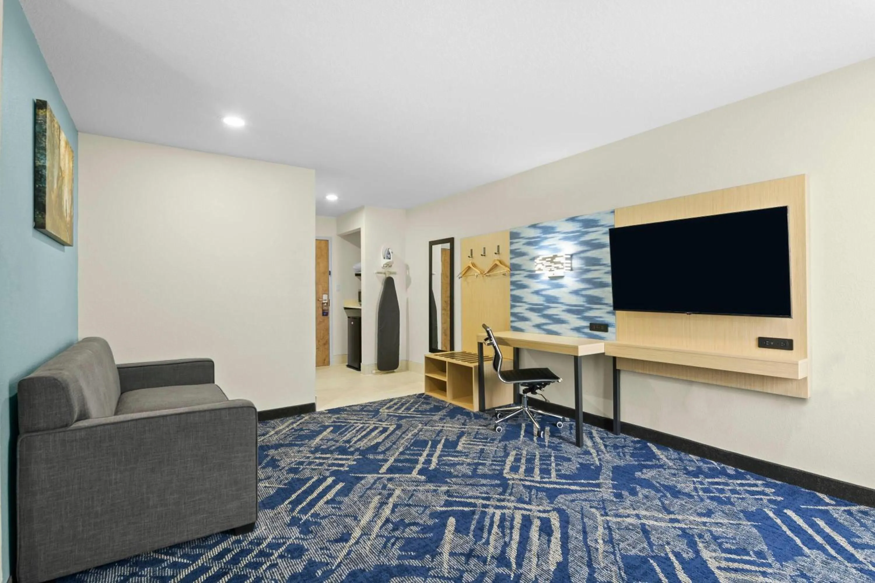 Photo of the whole room in Baymont by Wyndham Grovetown Augusta