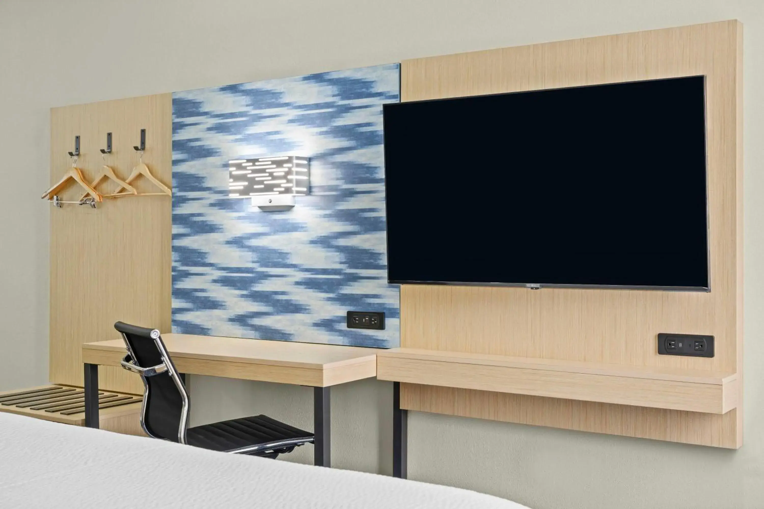 Photo of the whole room in Baymont by Wyndham Grovetown Augusta Photo of the whole room in Baymont by Wyndham Grovetown Augusta