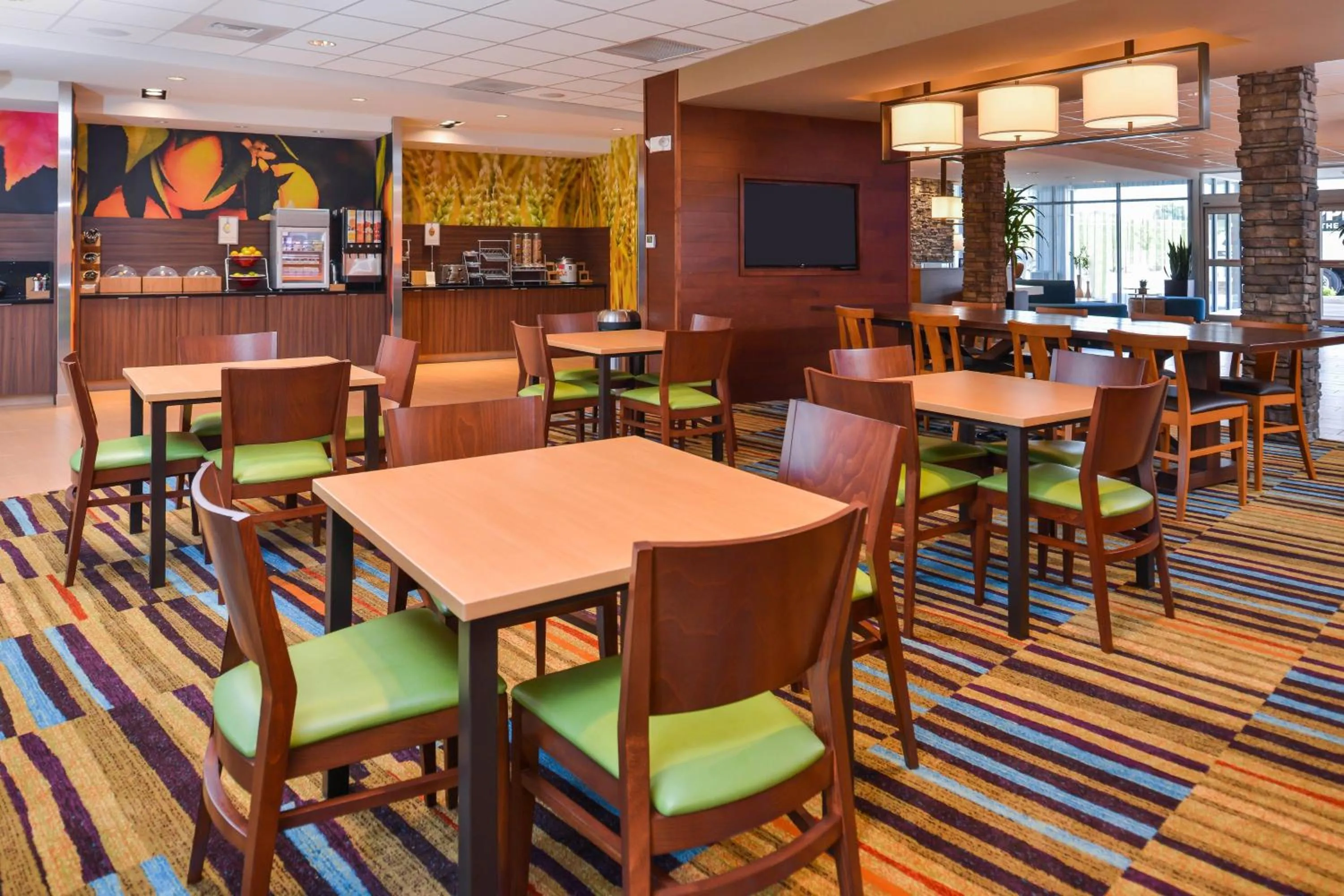 Restaurant/places to eat in Fairfield Inn & Suites by Marriott St. Joseph