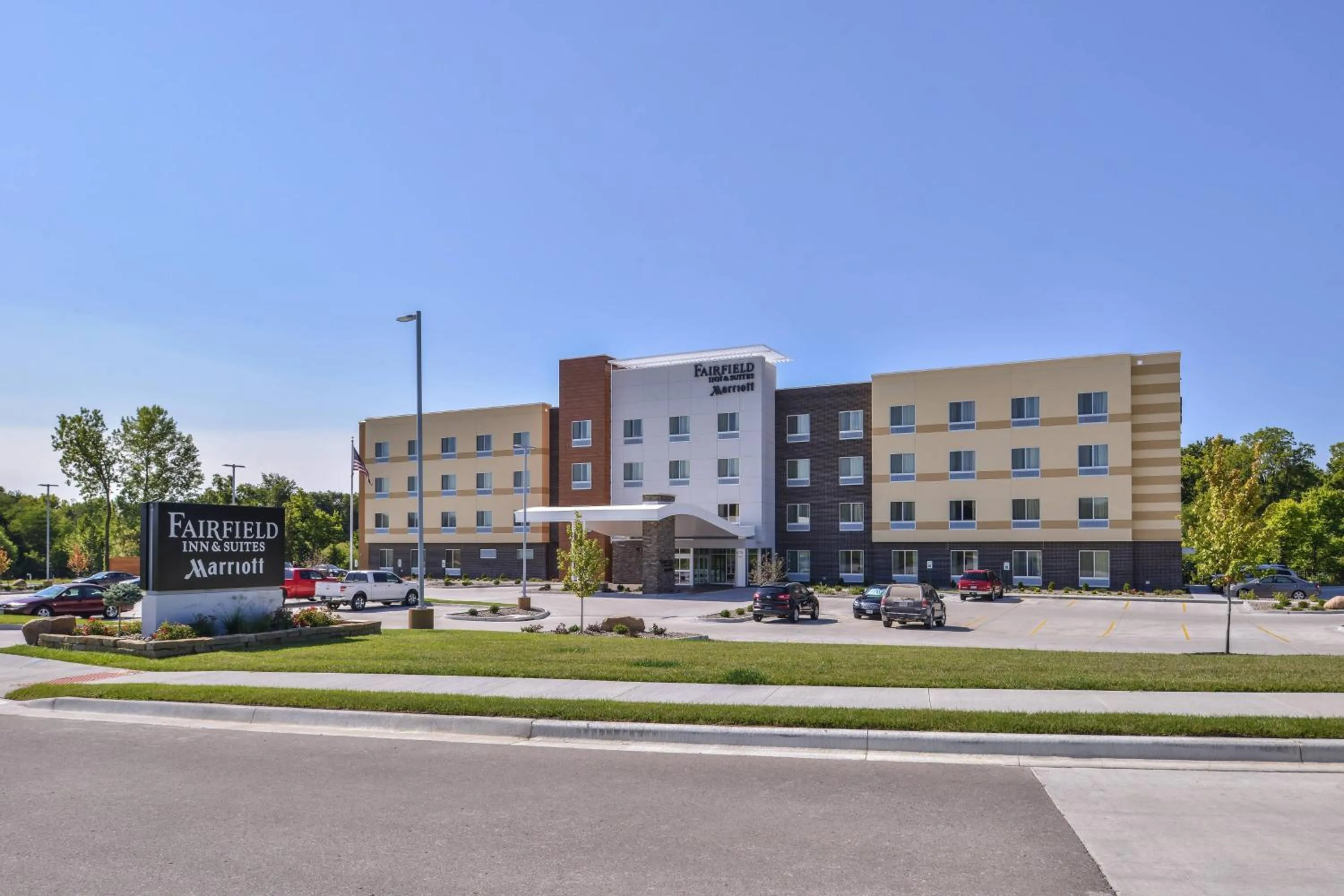 Property building in Fairfield Inn & Suites by Marriott St. Joseph