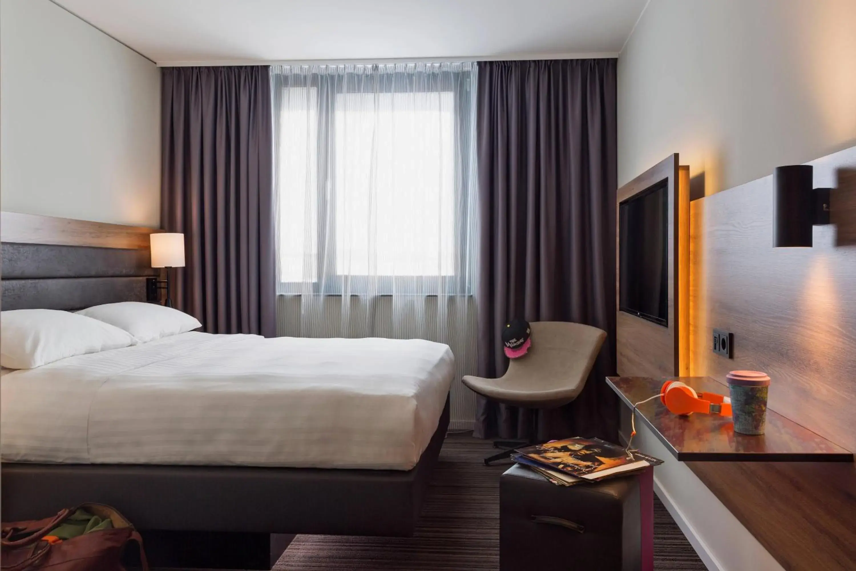 Queen Room in Moxy Stuttgart Airport/Messe Queen Room in Moxy Stuttgart Airport/Messe