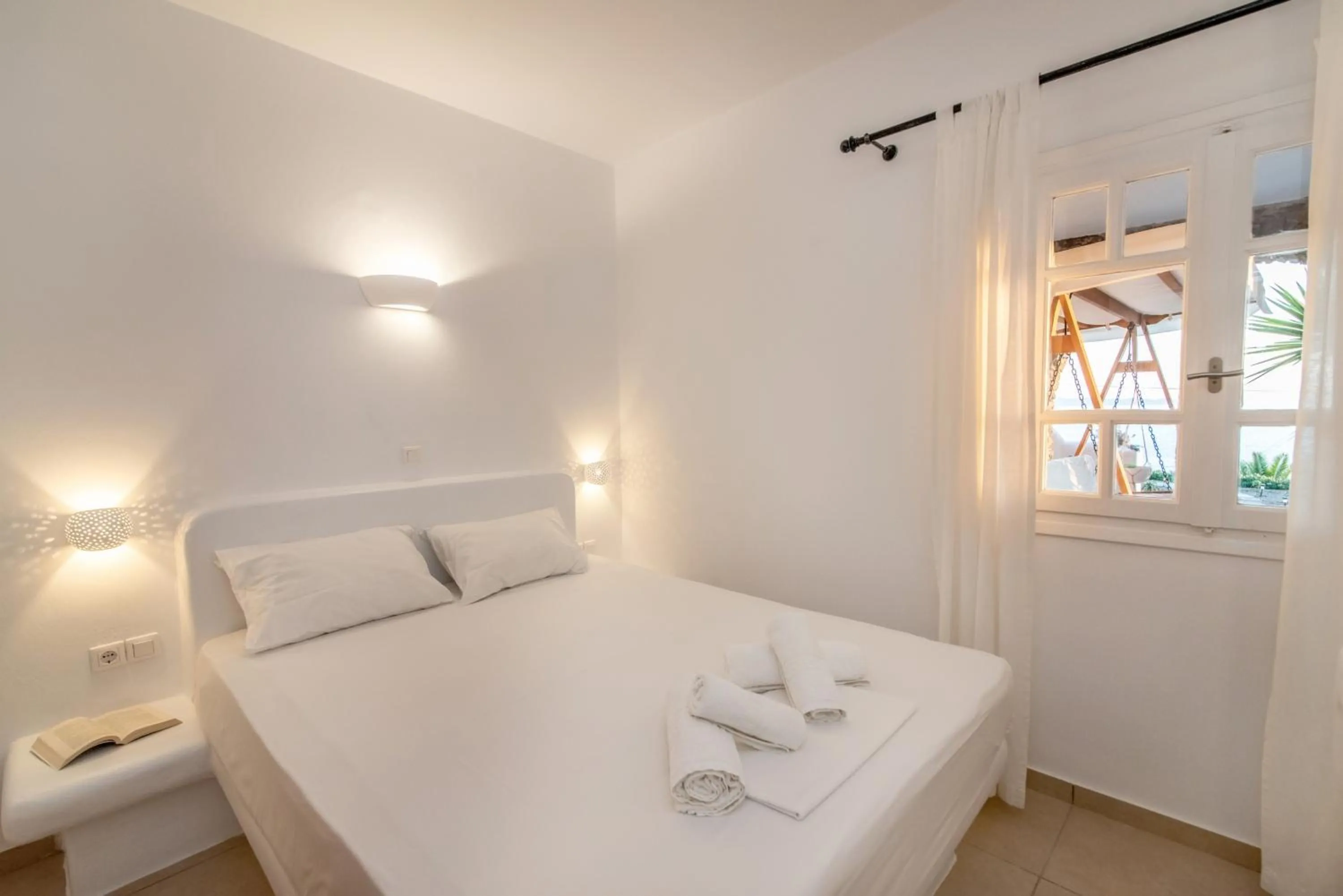 Bed in Avissalou Apartments