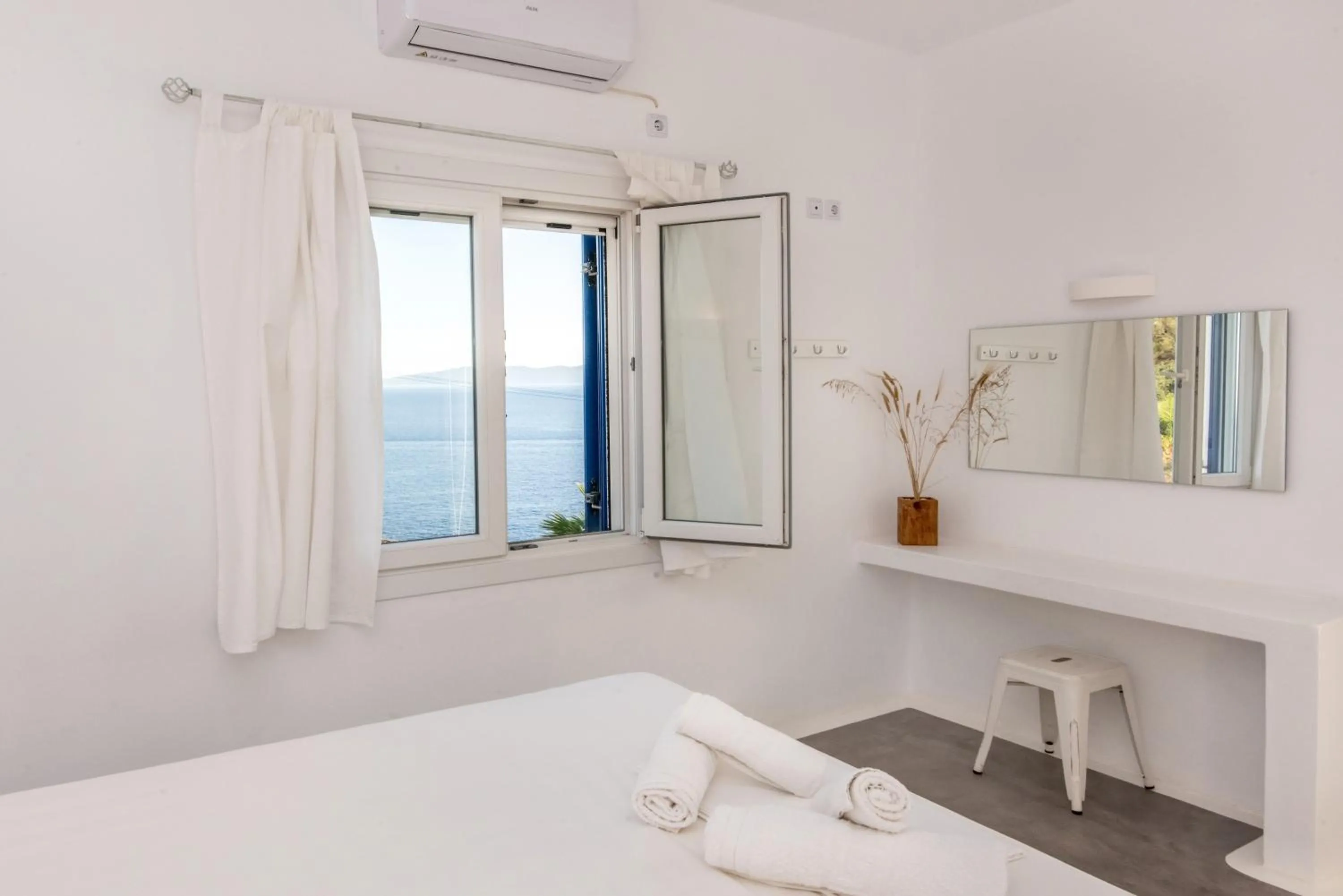 Bed in Avissalou Apartments