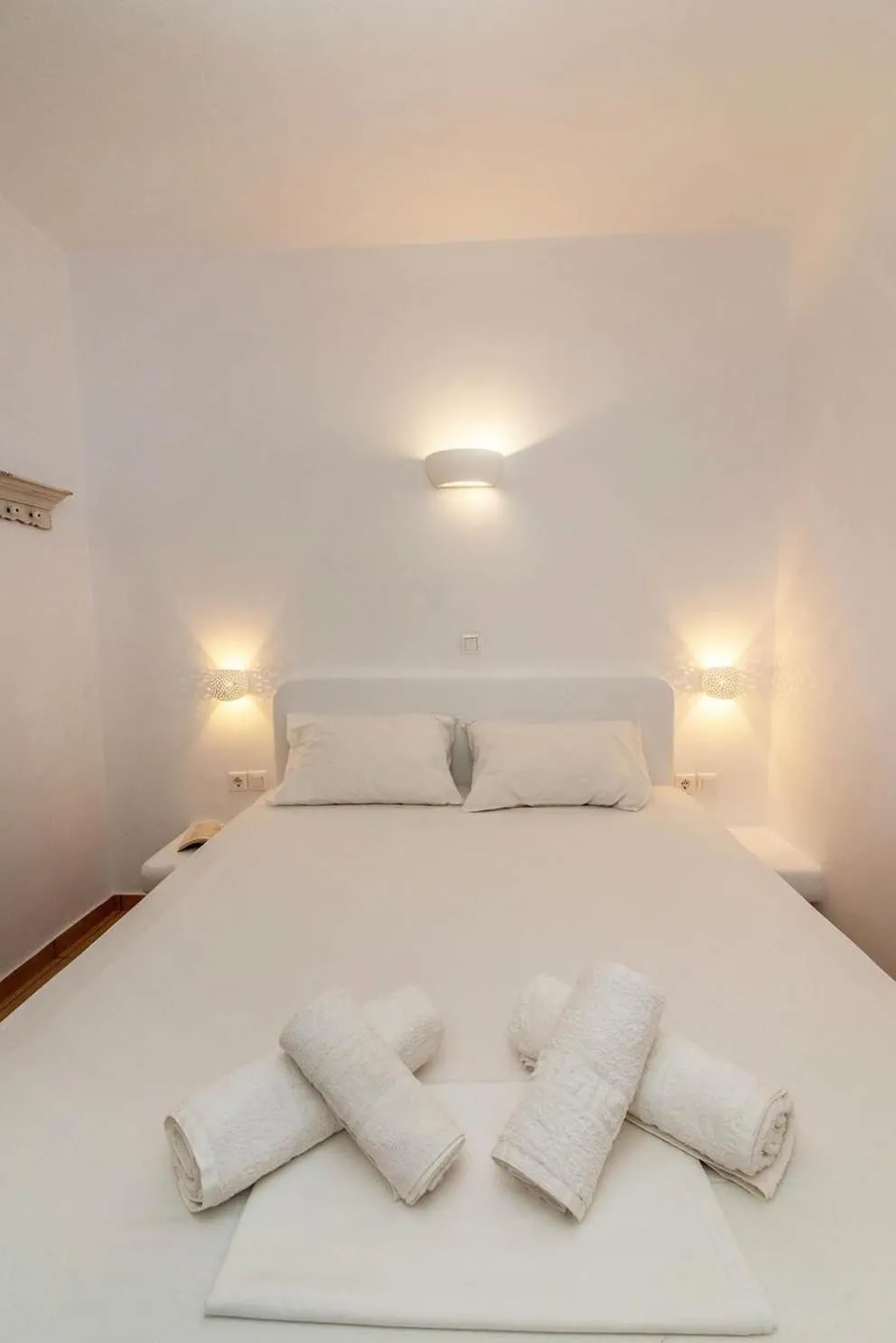 Bed in Avissalou Apartments