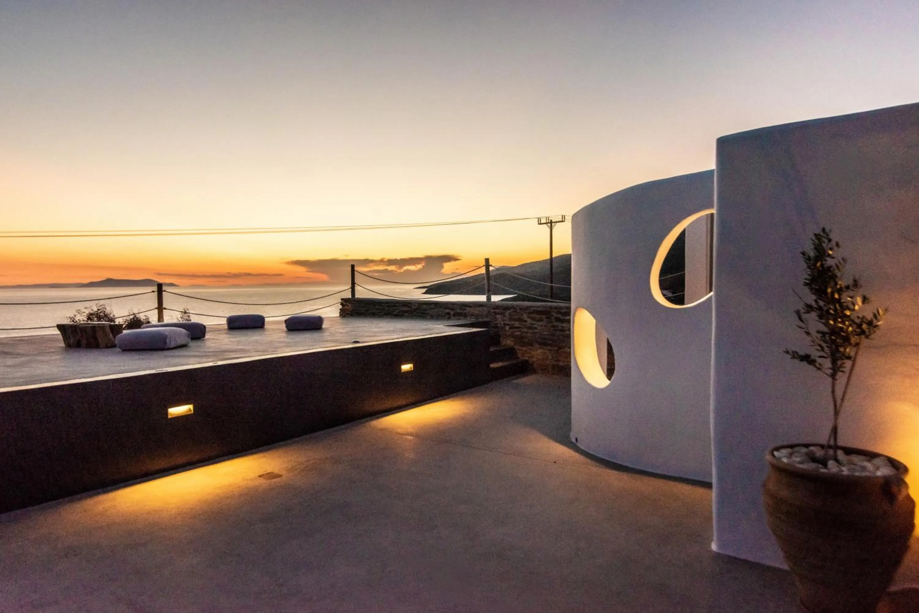 Swimming pool in Avissalou Apartments