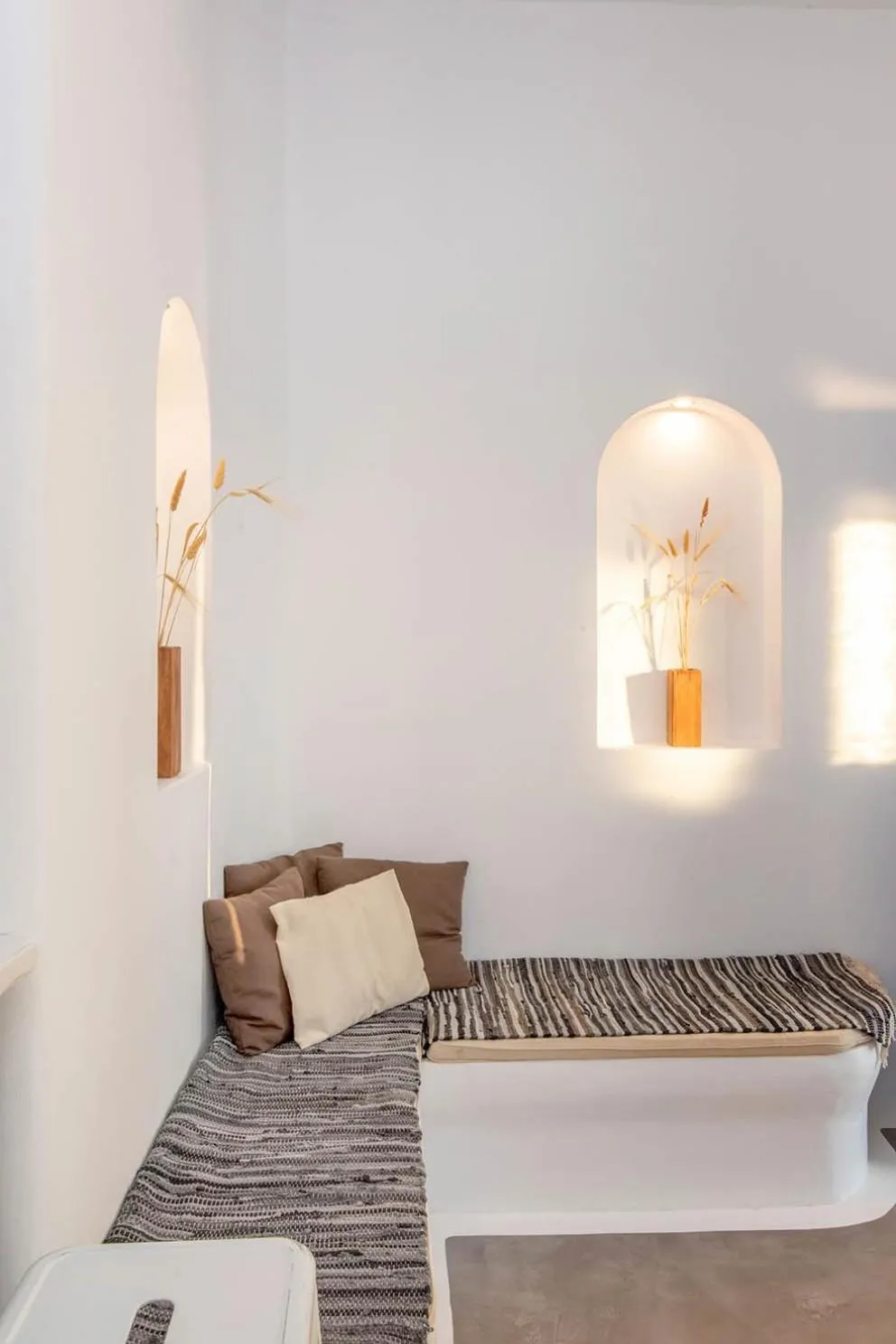Seating area, Bed in Avissalou Apartments
