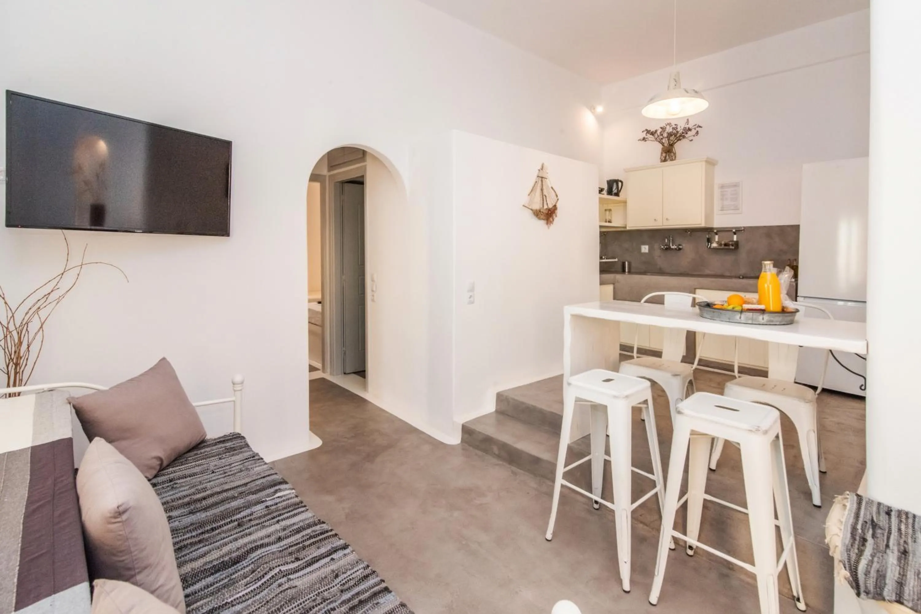Seating area in Avissalou Apartments