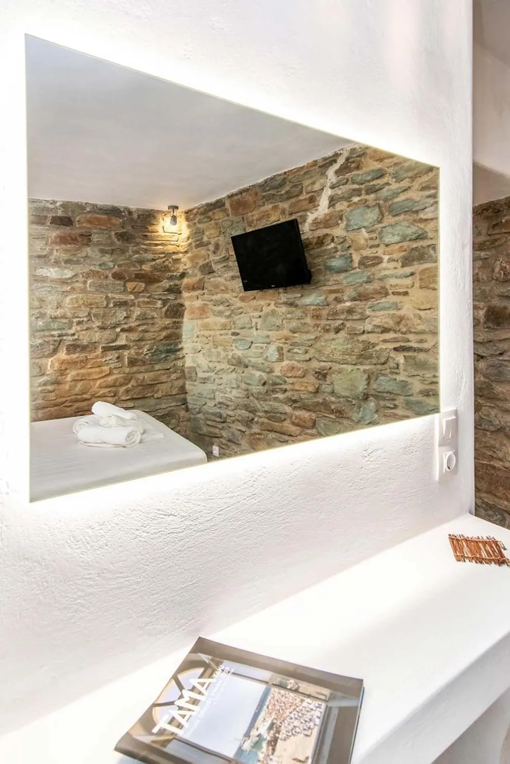 Bedroom in Avissalou Apartments