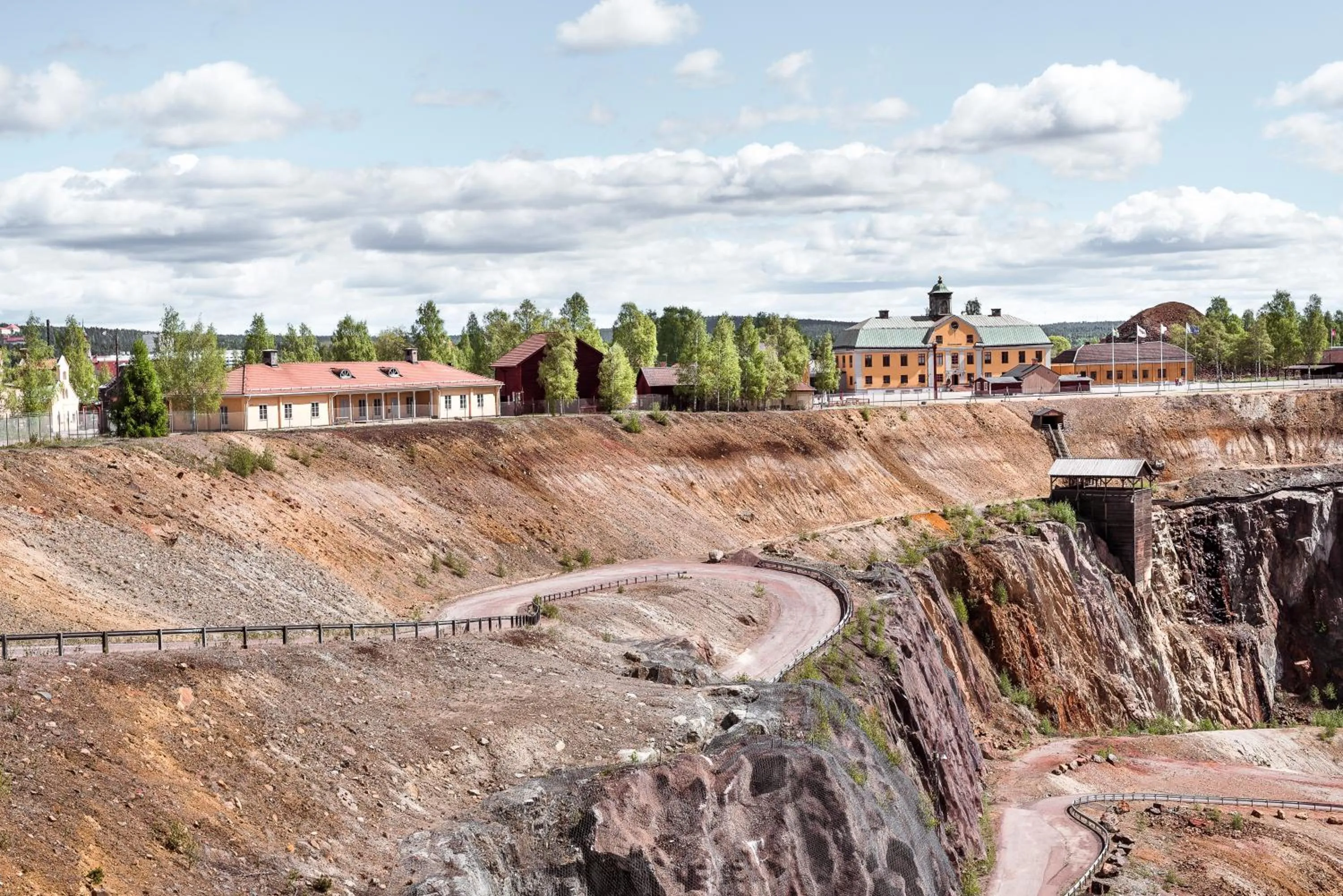 Property building in Polhem Bed & Breakfast