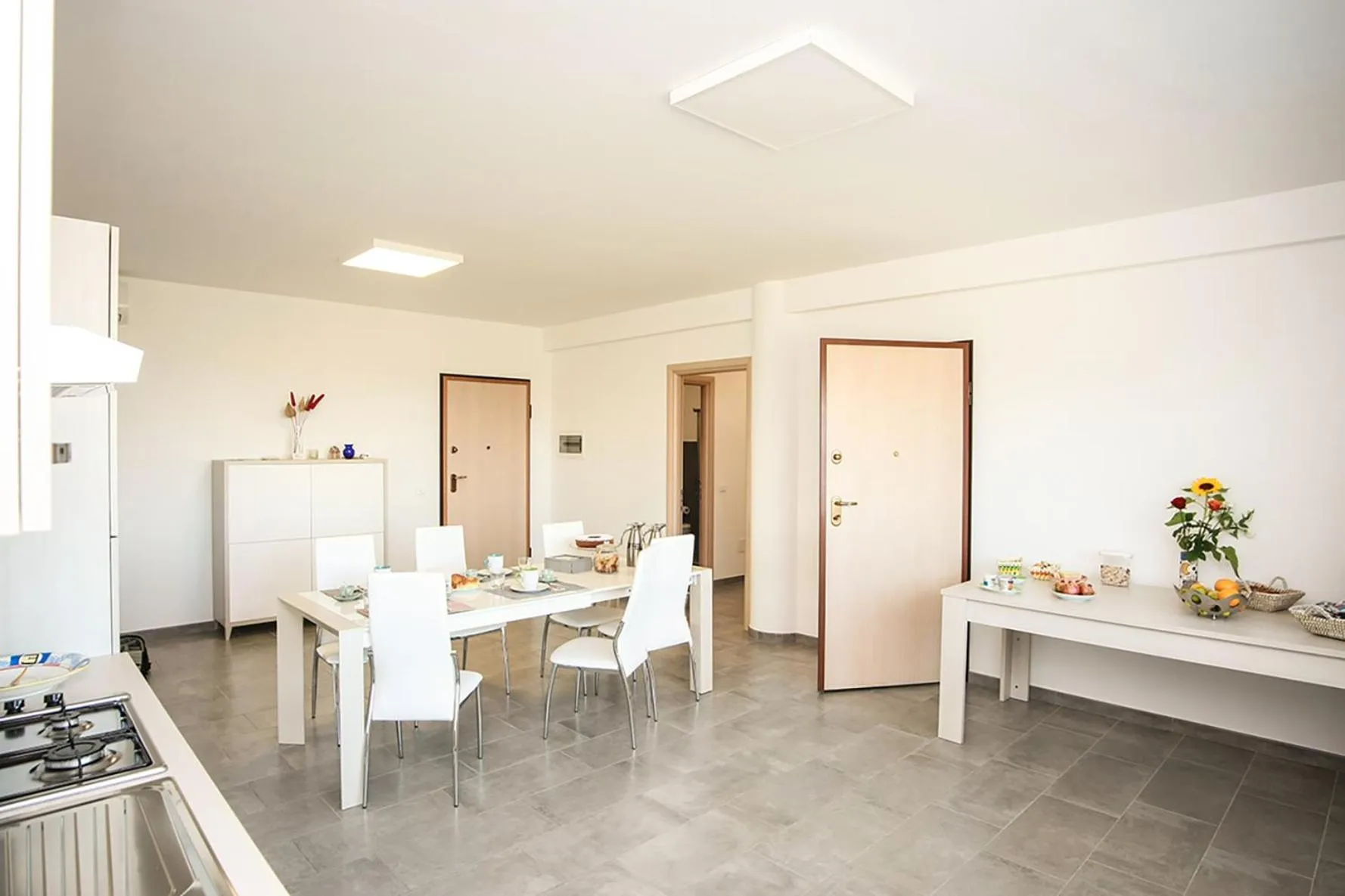 Communal kitchen in Il Maestrale B&b